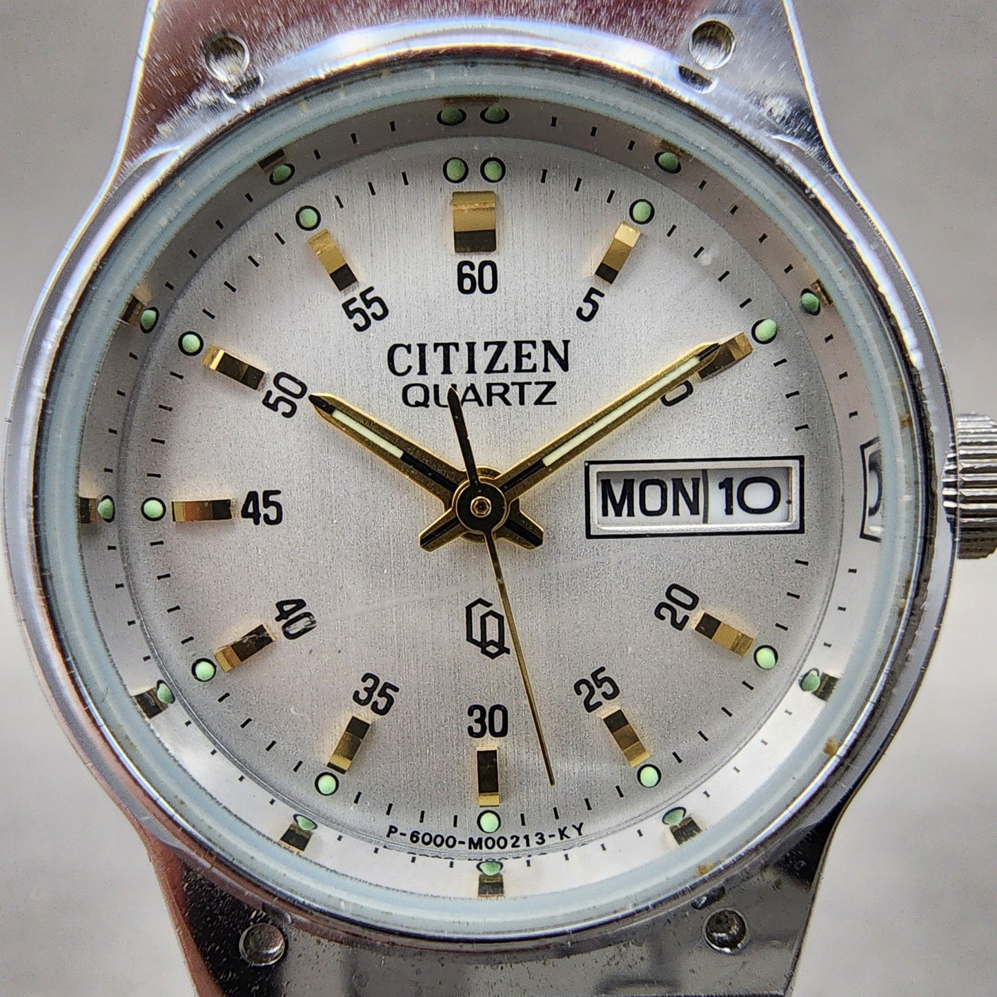 Citizen CQ Watch Women 25mm Silver Dial Silver Tone Daydate 6000-074815 New Batt