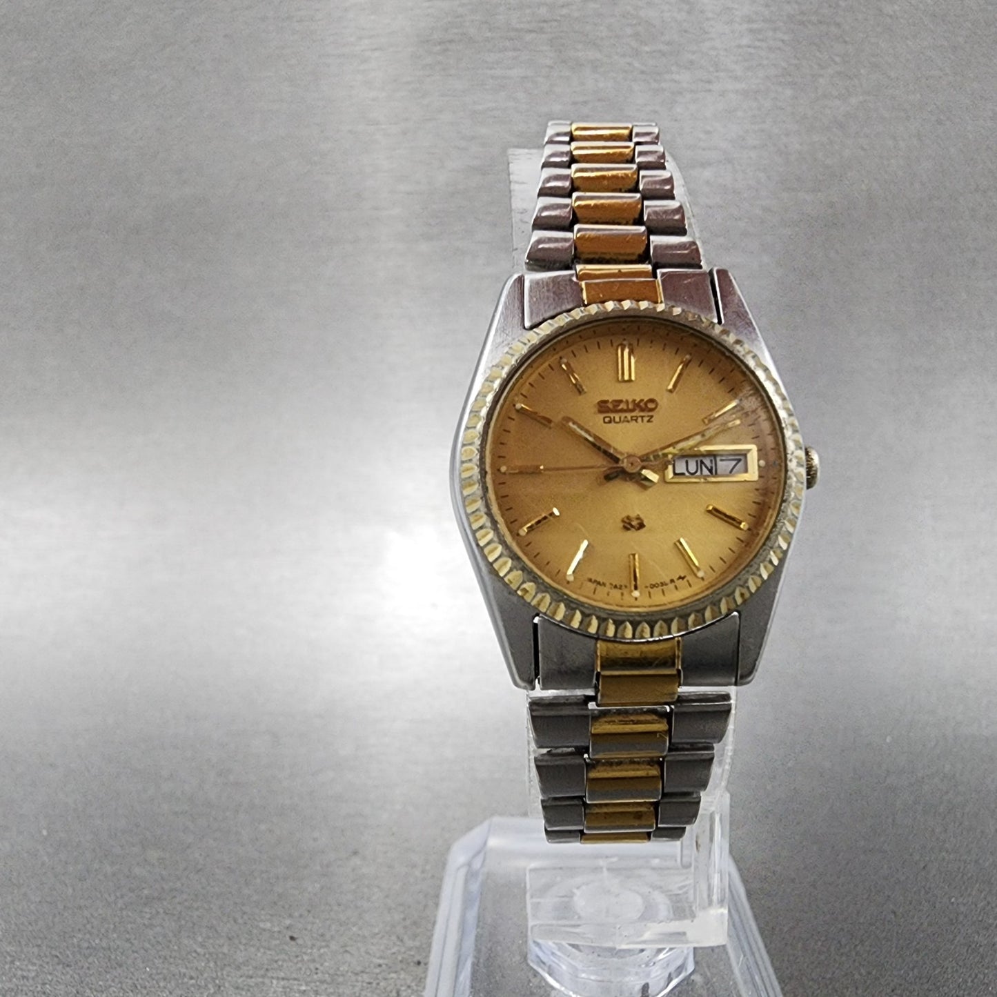 Seiko SQ Watch Women 24mm Champagne Dial Two Tone Daydate 2a23-0030 New Battery