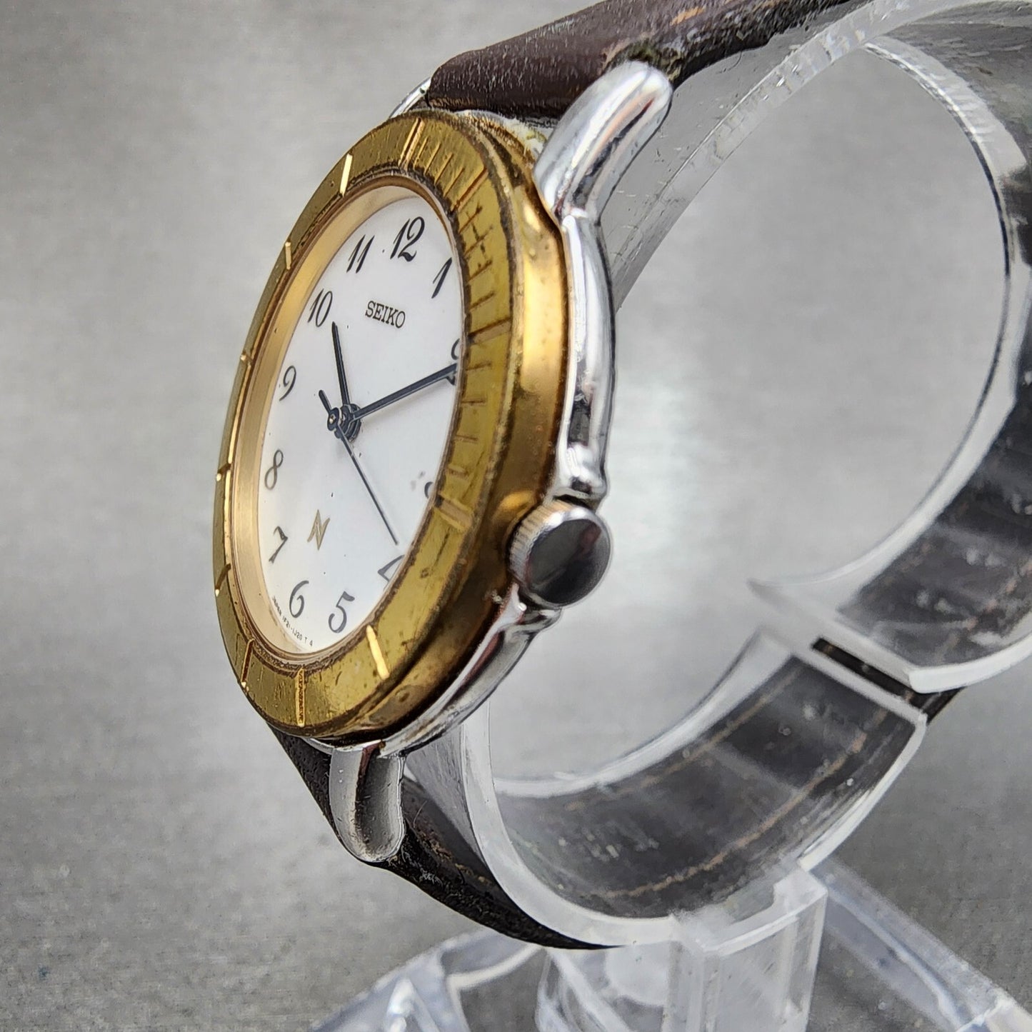 Seiko Watch Women 29mm White Dial Two Tone 1f21-0k90 New Battery