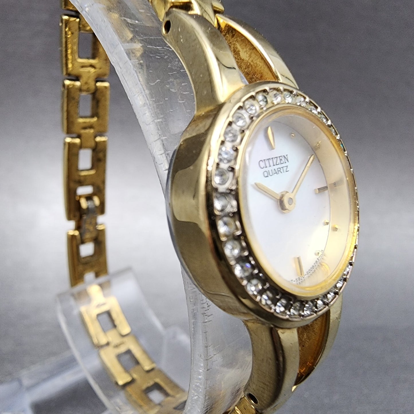Citizen Watch Women 20mm MOP Dial Gold Tone Crystal Bezel Round New Battery