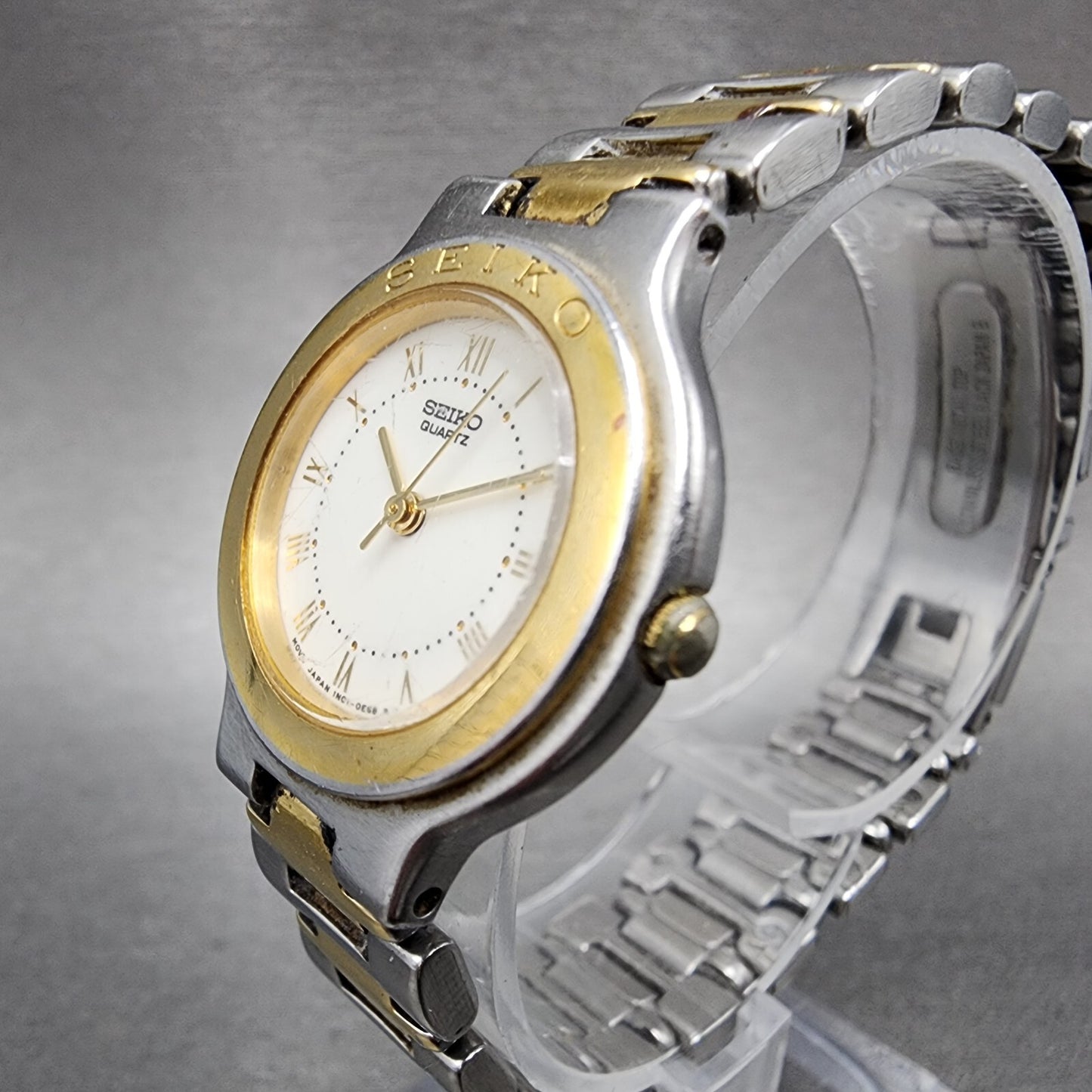 Seiko Watch Women 25mm White Dial Two Tone Round 1N01-0B90 New Battery VTG
