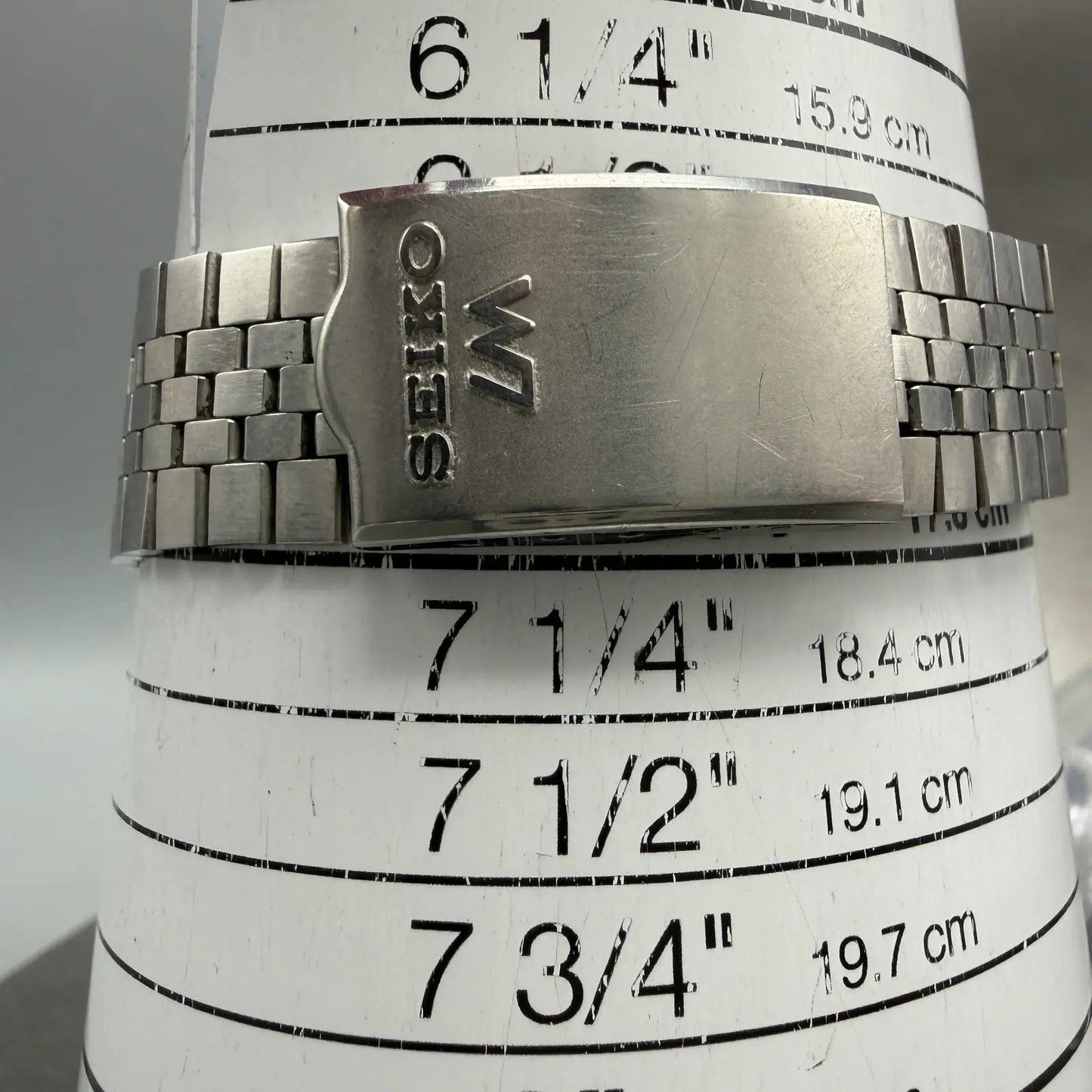 Seiko Lord Matic Watch Men 33mm Silver Dial Steel Daydate READ! 5606-5220 Runs10