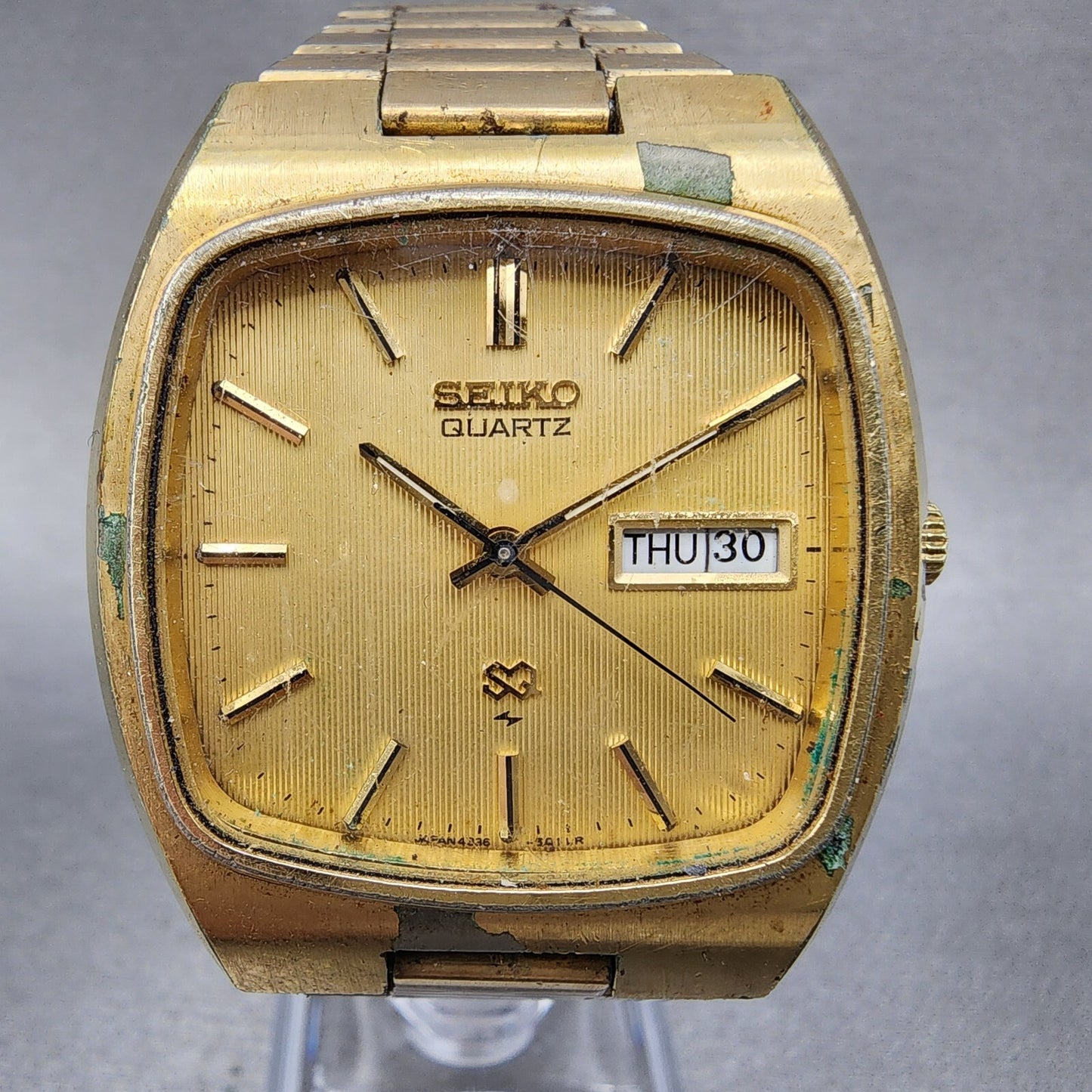 Seiko SQ Watch Men 36mm Gold Dial Gold Tone Rectangle Daydate 4336-5019 PARTS