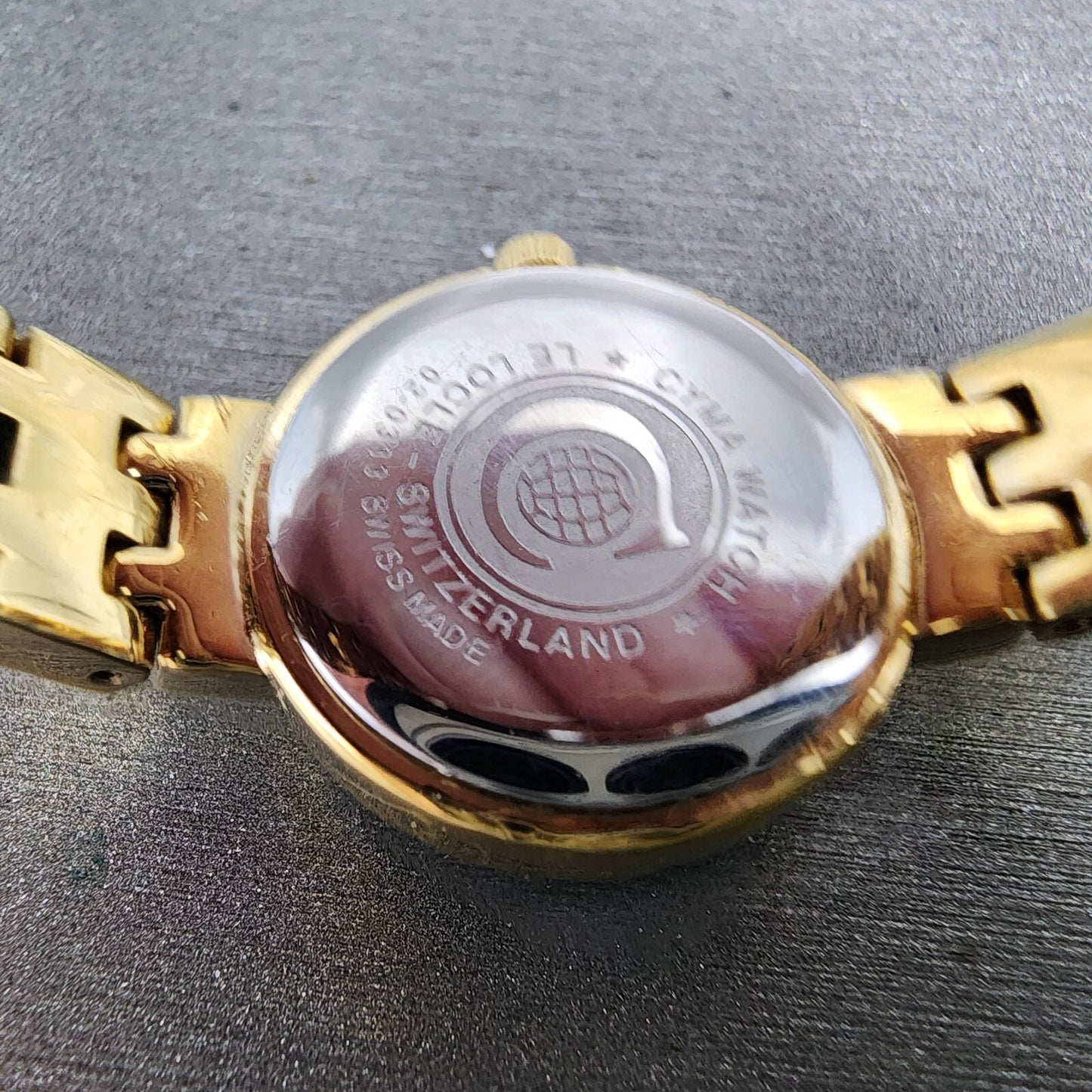 Cyma Watch Women 21mm MOP Dial Gold Tone Crystal bezel Round New Battery
