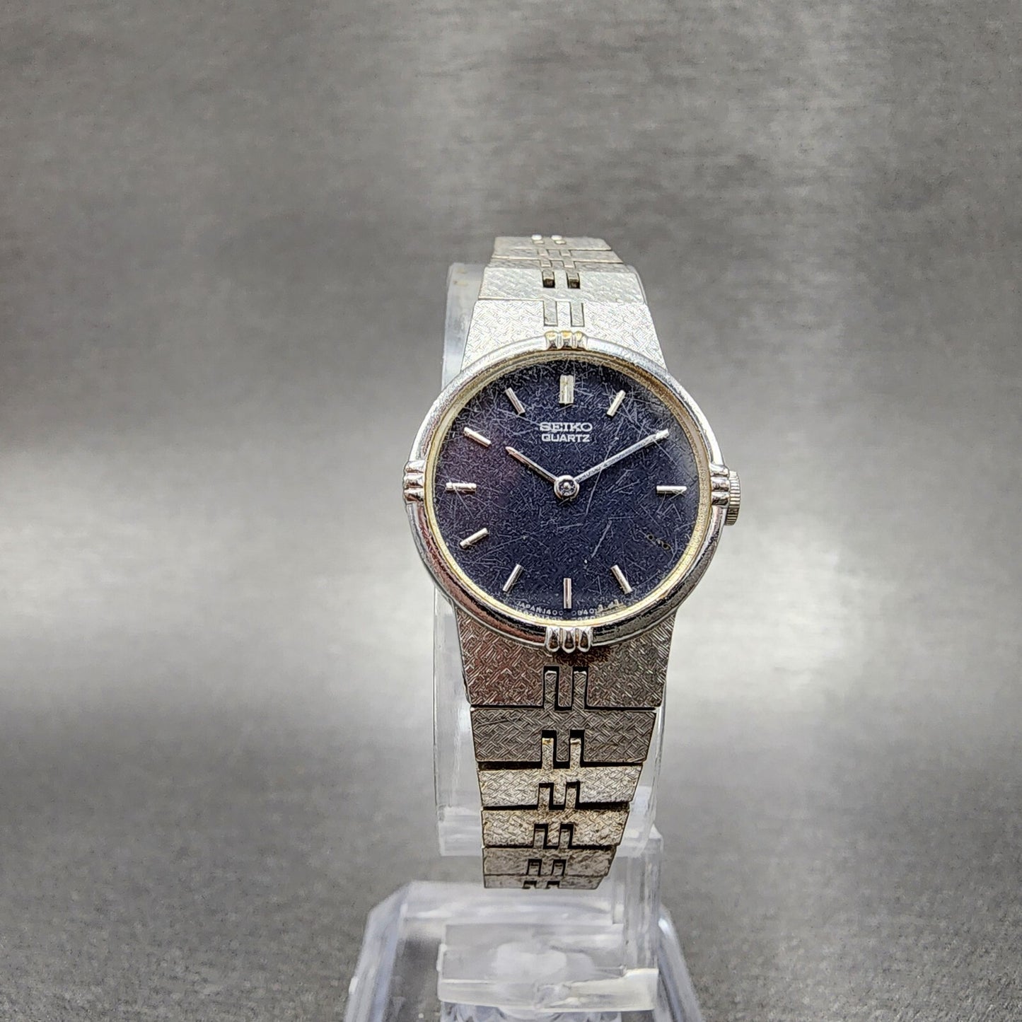 VTG Seiko Watch Women 19mm Blue Dial Silver Tone Round 1400-0250 New Battery