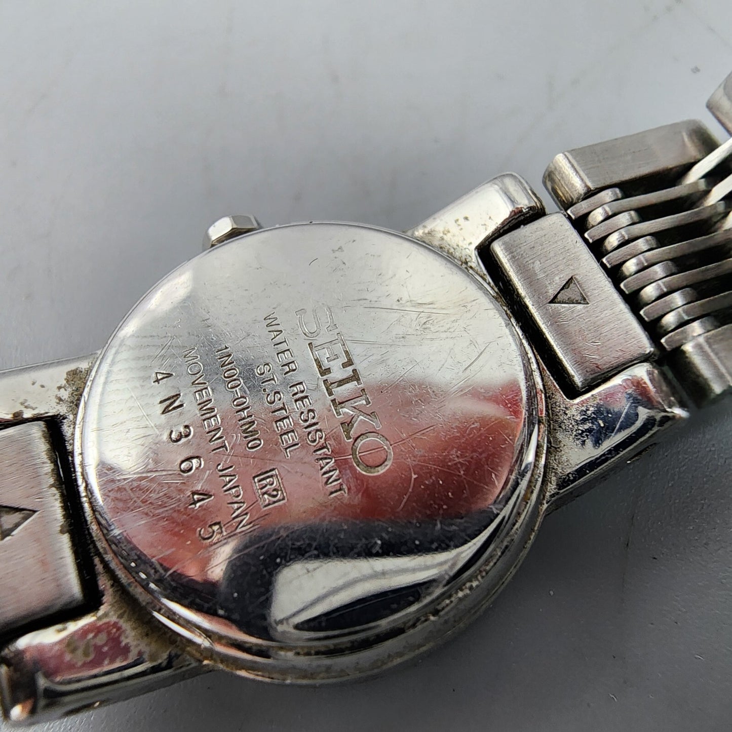 VTG Seiko Watch Women 20mm Black Dial Silver Tone Round 1N00-0HM0 New Battery