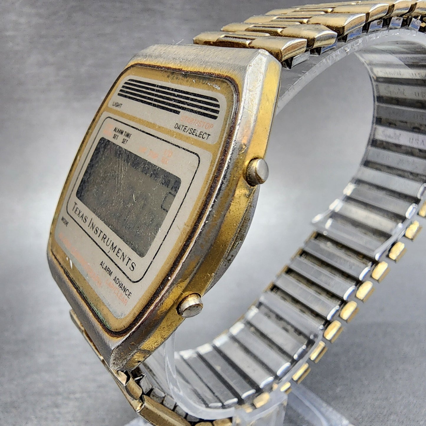 Texas Instruments Digital Watch Men 34mm LCD Gold Tone Rectangle New Battery
