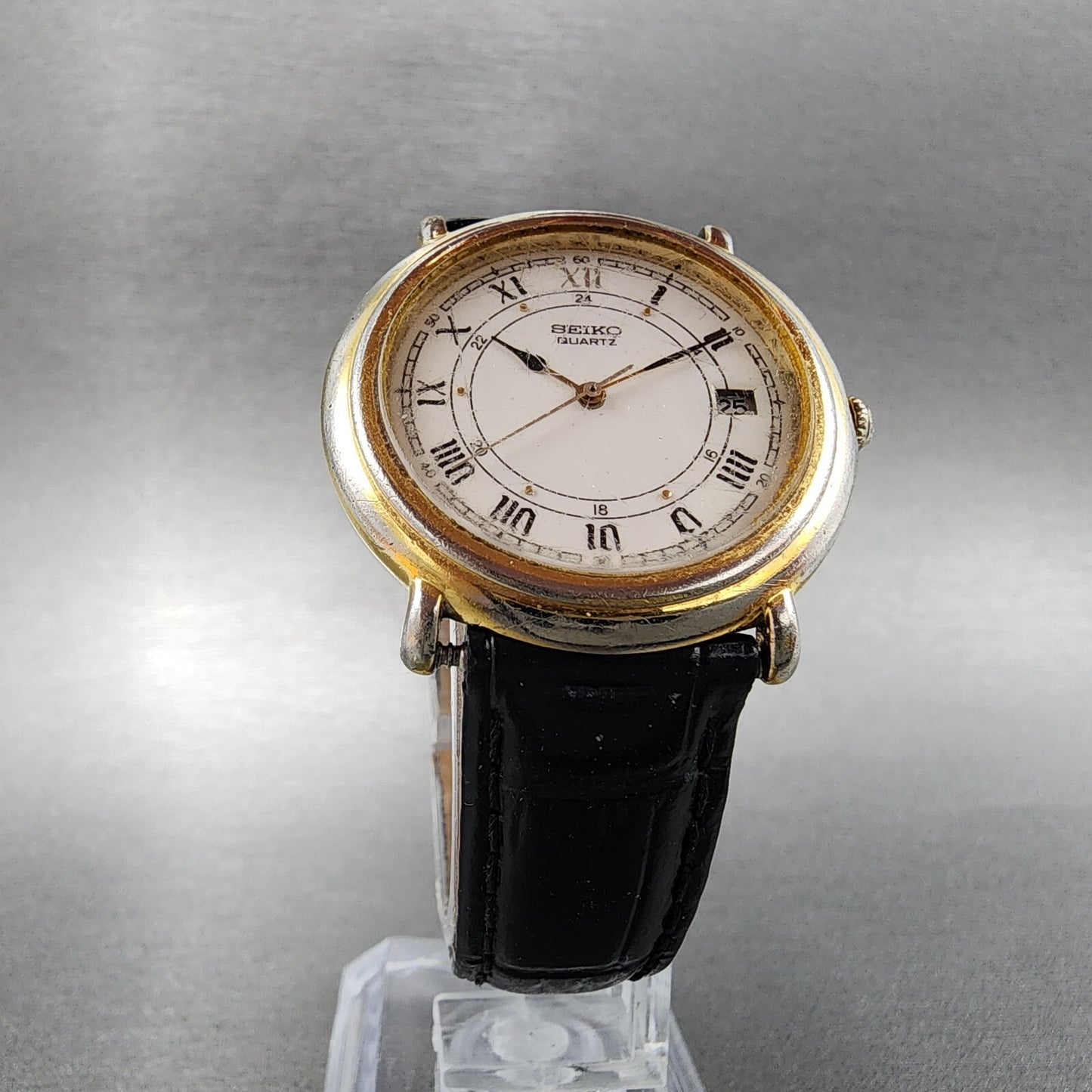 Seiko Watch Men 33mm White Dial Gold Tone Round Date 5y32-6a29 New Battery