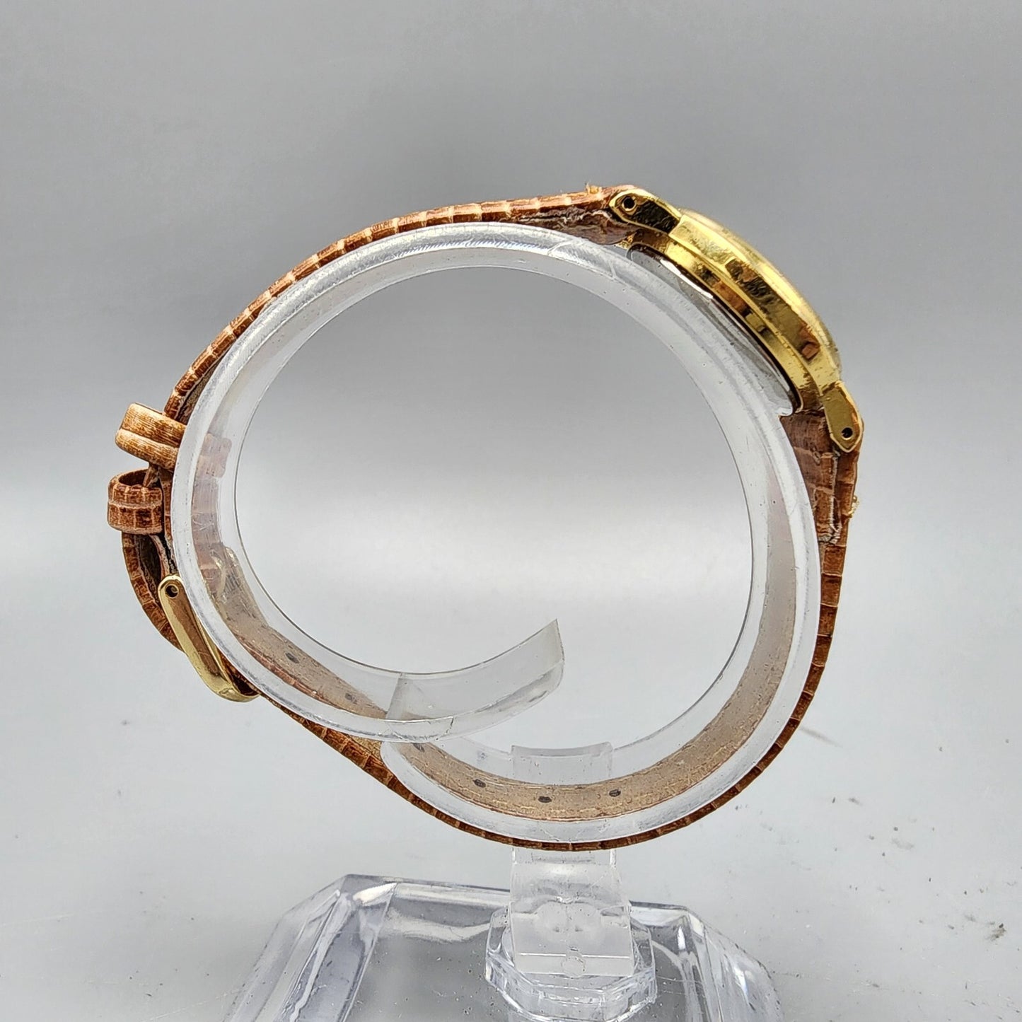 Vintage Seiko Watch Women Gold Tone Black Dial Round 1N01-0E20 New Battery