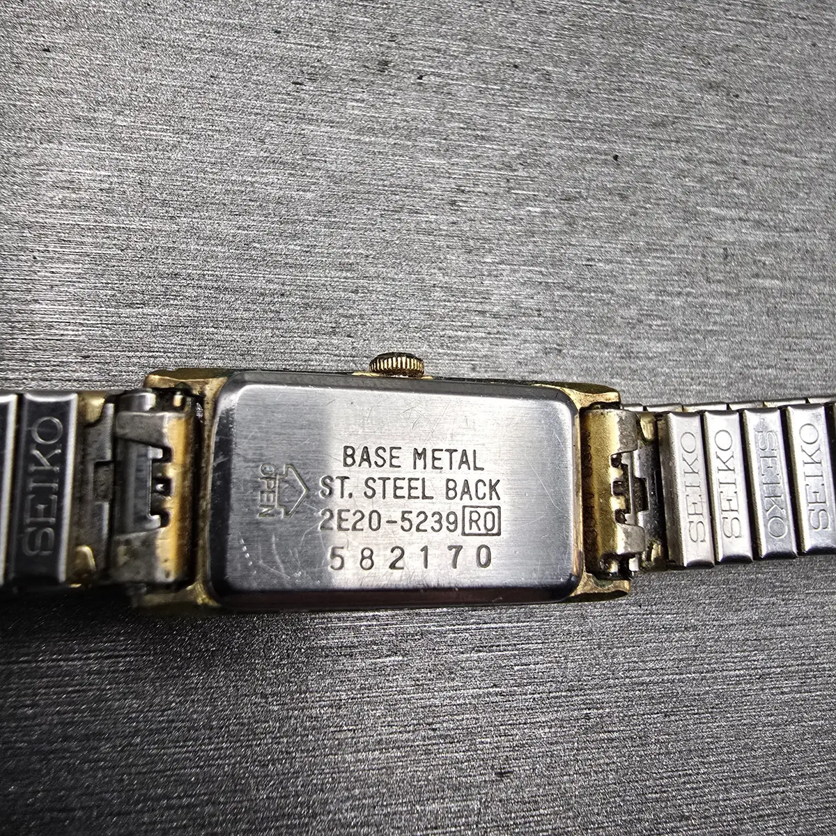 Seiko Watch Women 12mm Gold Dial Gold Tone Rectangle 2E20-5239 New Battery VTG10