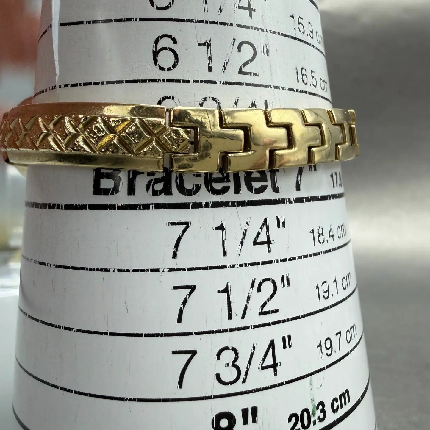 Elgin Watch Women 18mm MOP Dial Gold Tone Oval EG8074 Diamond New Battery ABC10