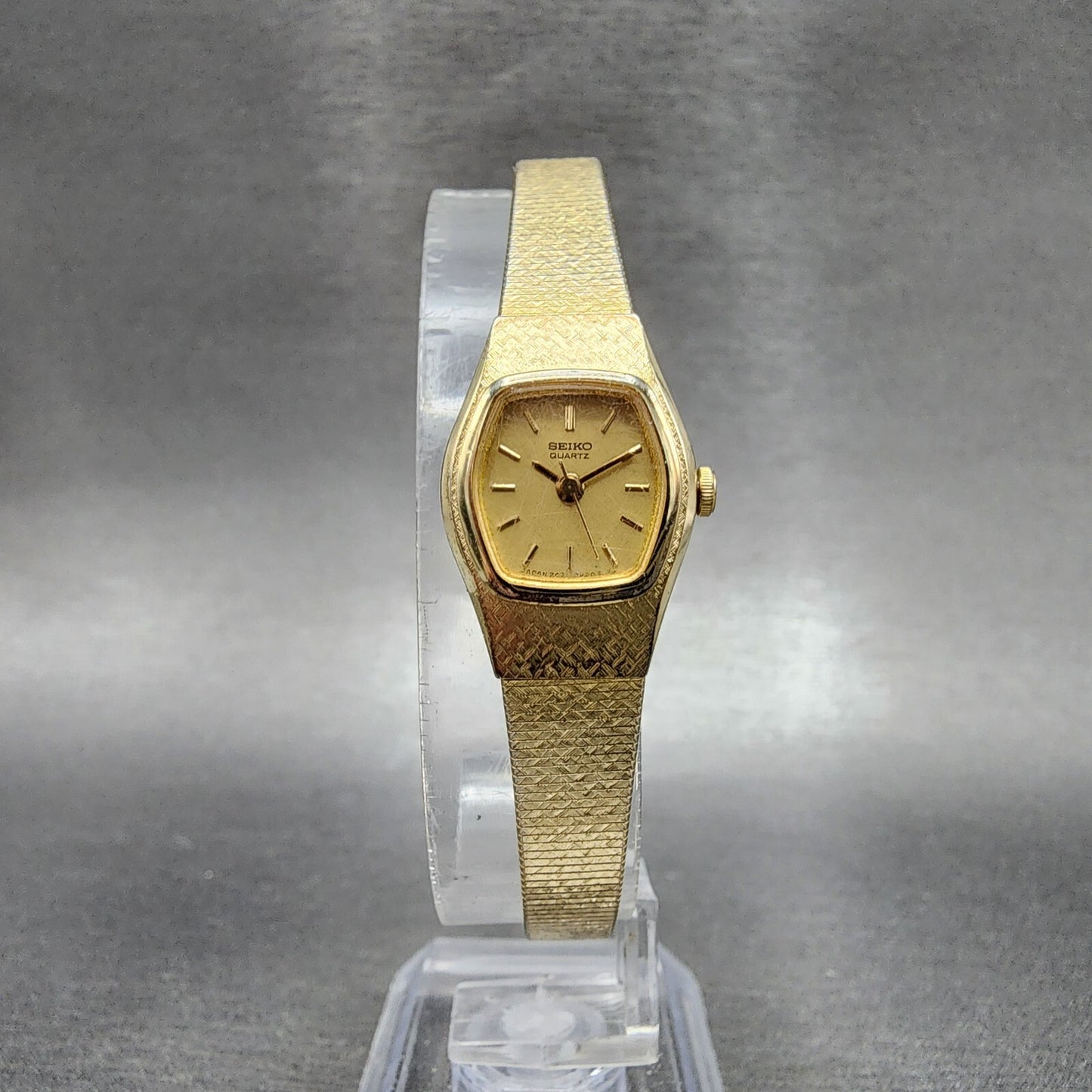 Vintage Seiko Watch Women 25mm Gold Dial Gold Tone Hexagon 2C21-5149 New Batt A1