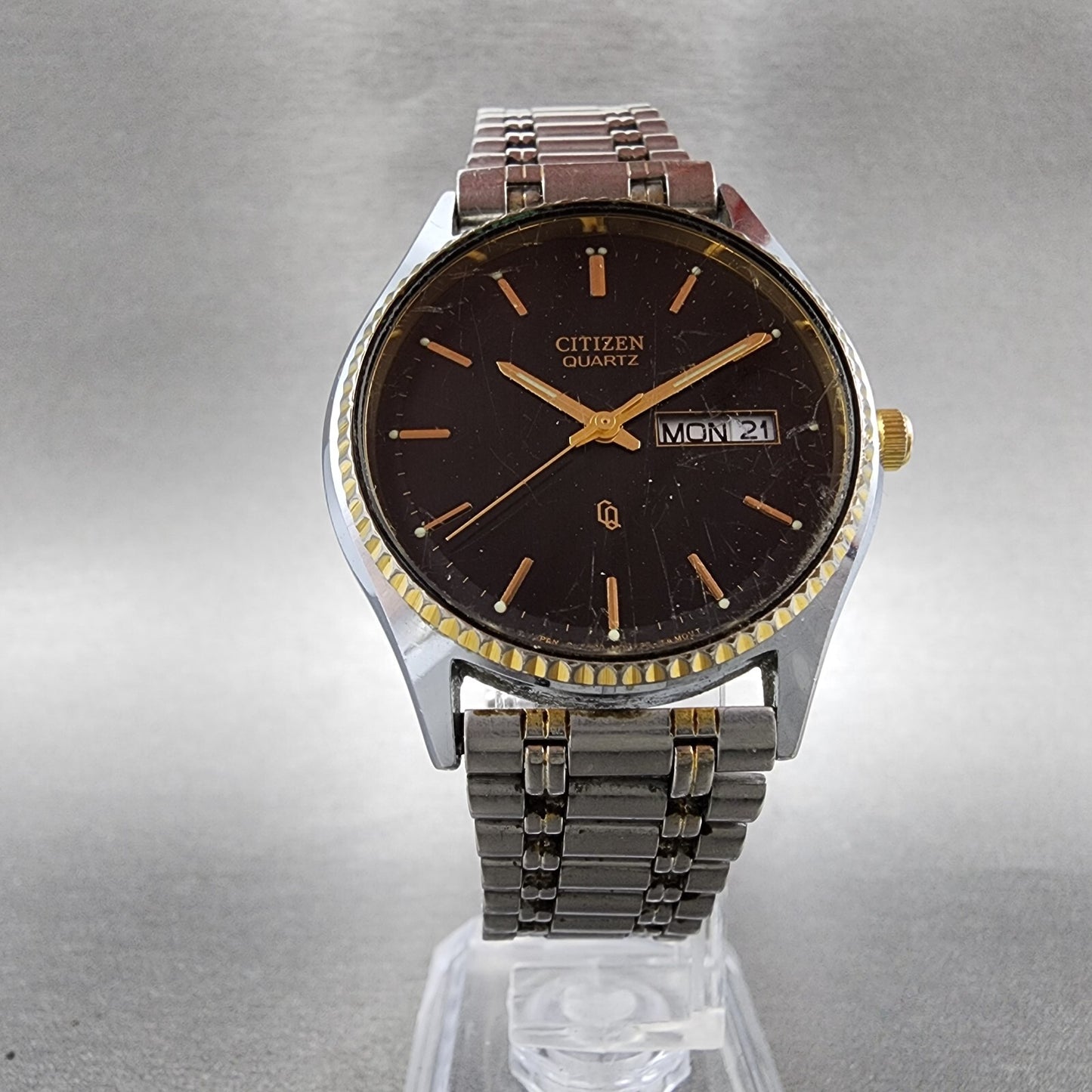 Citizen CQ Watch Men 35mm Black Dial Two Tone Daydate Round New Battery