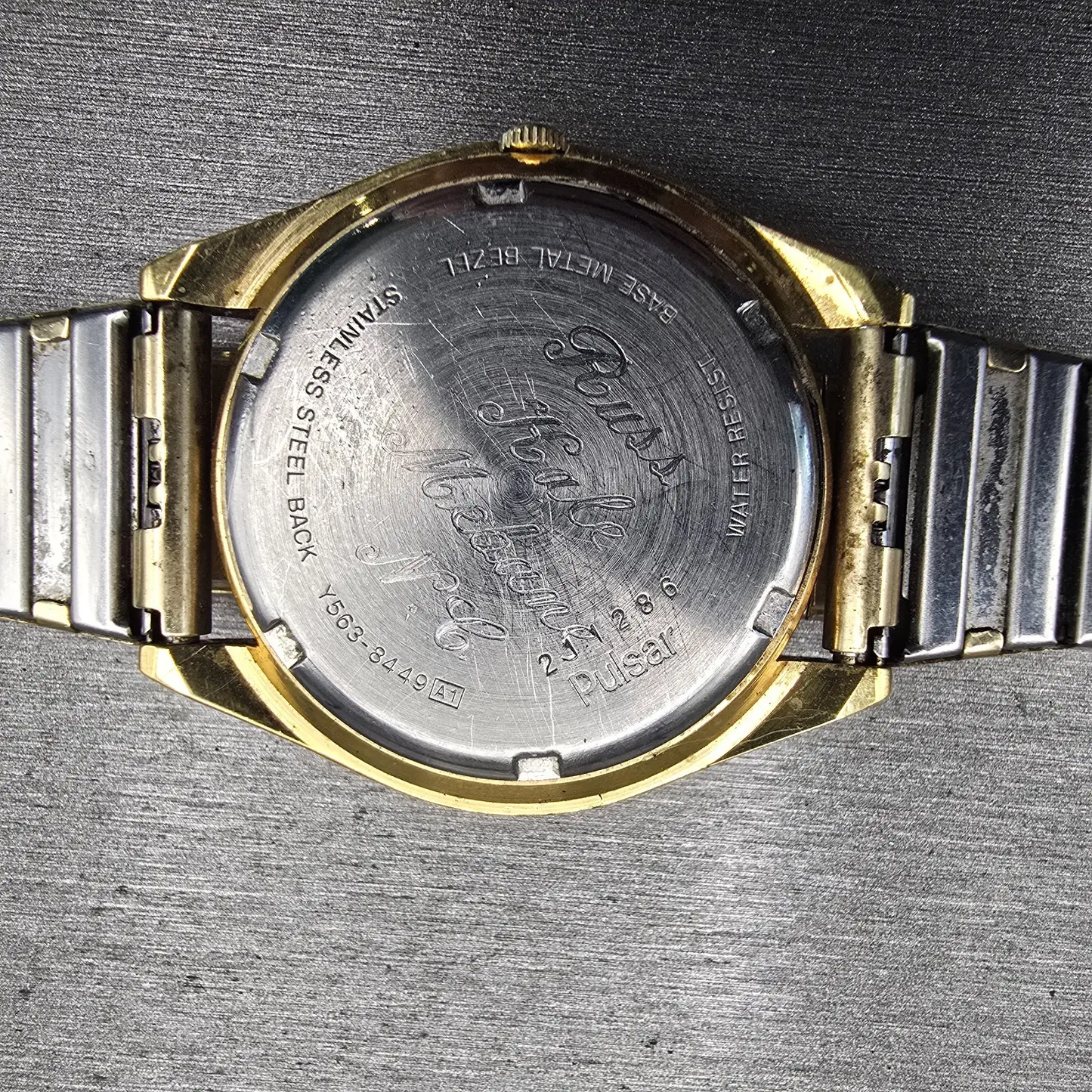 Seiko Pulsar Watch Men 36mm Silver Dial Gold Tone Daydate Y563-8449 New Battery10