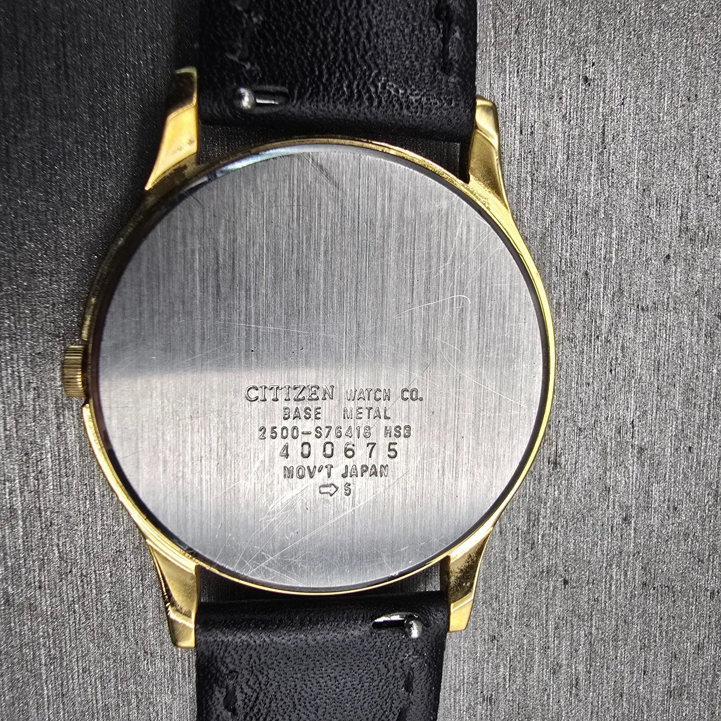 Citizen CQ Watch Men 34mm Black Dial Gold Tone Daydate 2500-S76418 New Battery10