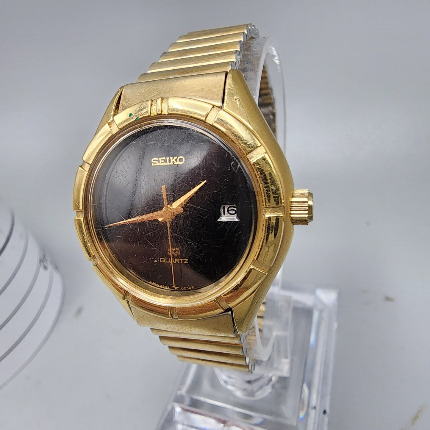 Vintage Seiko SQ Watch Women Gold Tone Black Dial Date 4302-0039 New Battery