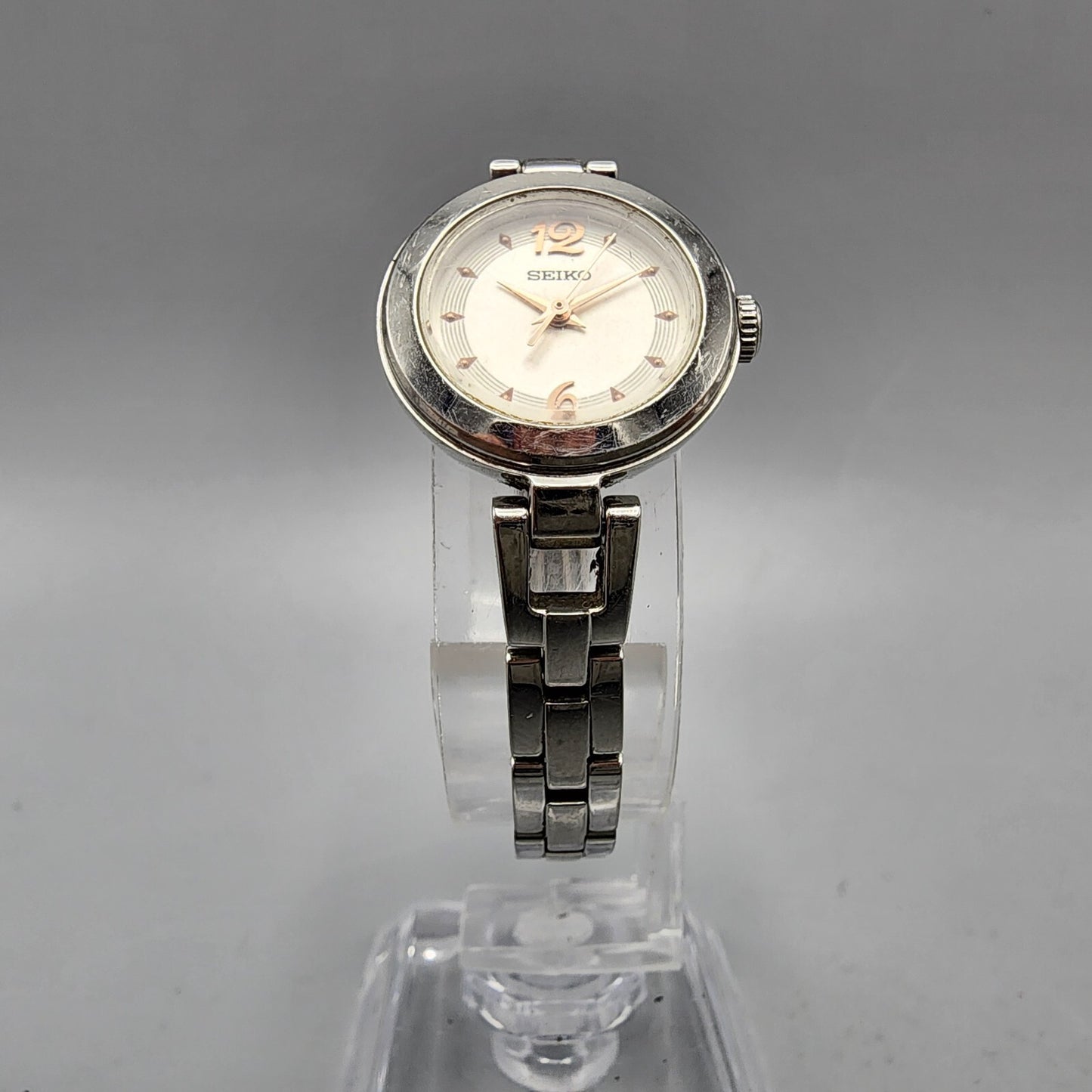 Seiko Watch Women 21mm White Dial Silver Tone Round 1N01-0PK0 New Battery