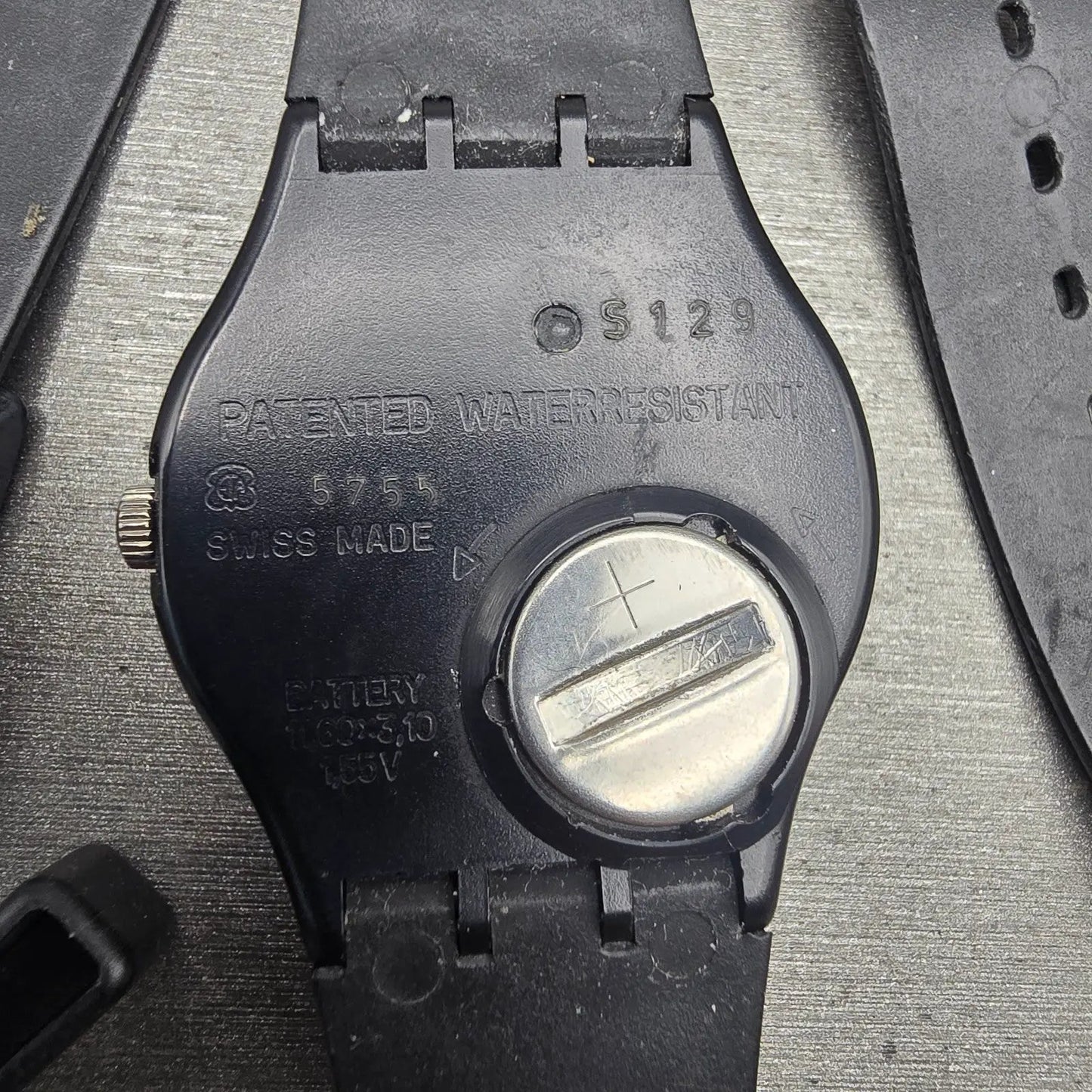 Swatch BAD TRIP Watch Men 33mm Black Dial Black Tone Round GB206 New Battery7