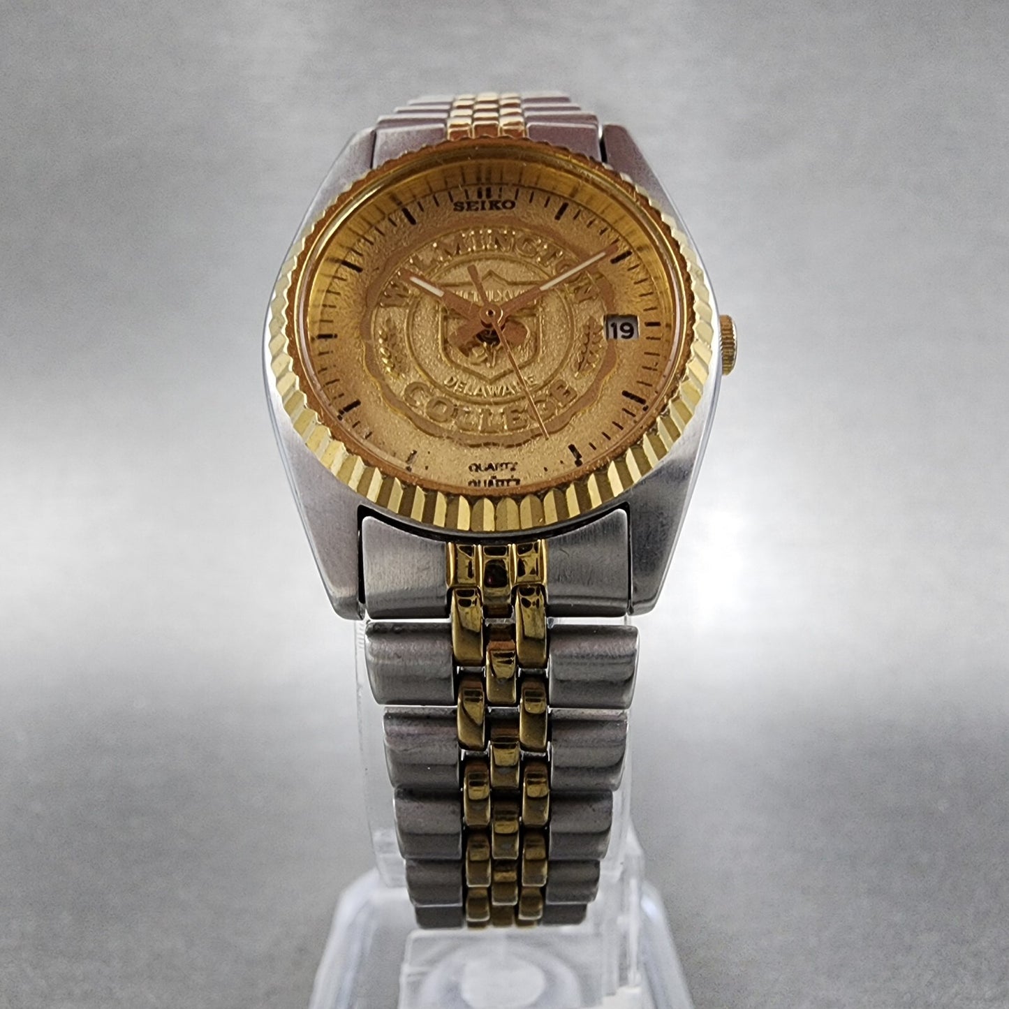 Seiko Watch Women 25mm White Dial Two Tone Daydate 7N83-0041 Wilmington College