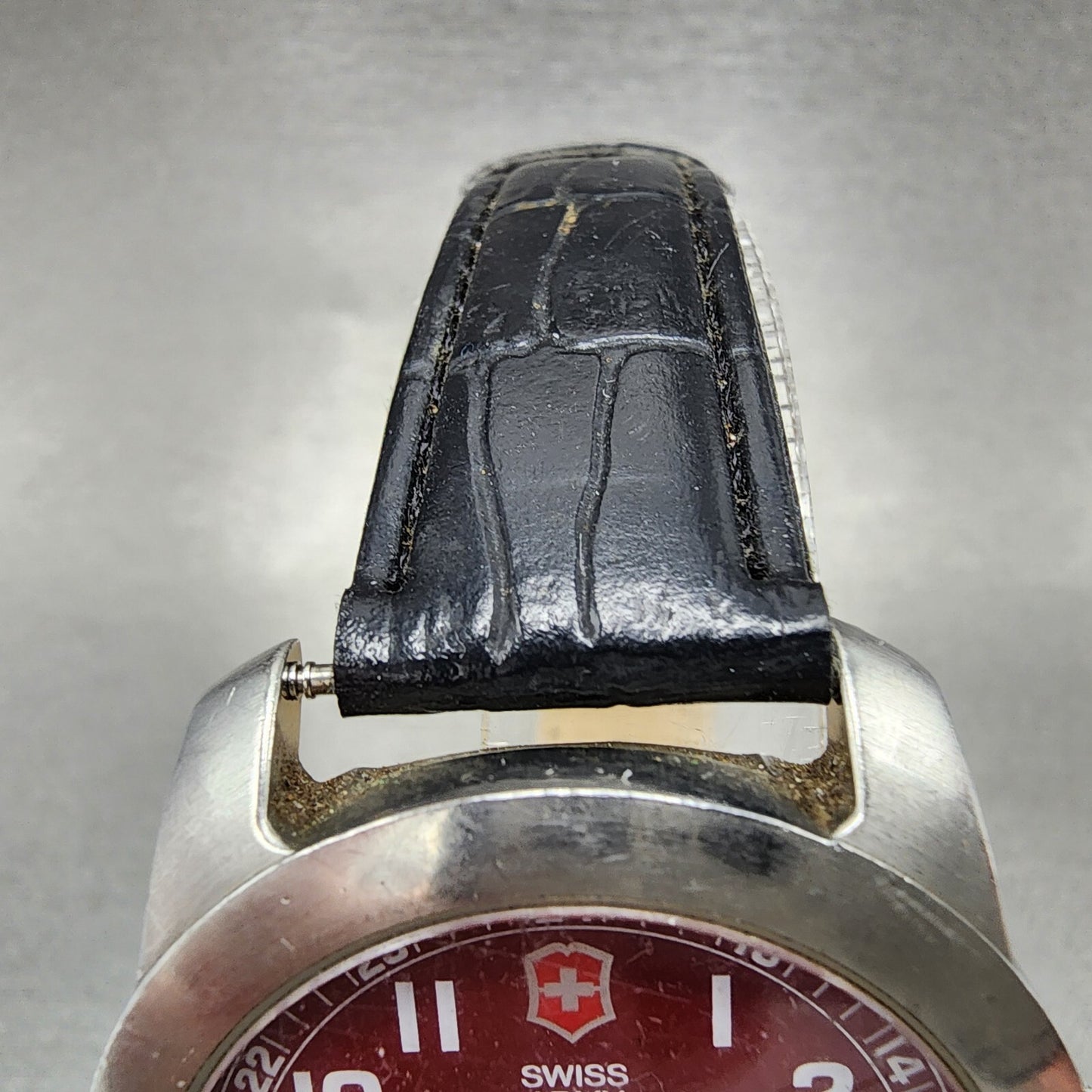 Victorinox Swiss Army Field Watch Men 38mm Red Dial Steel Date PARTS