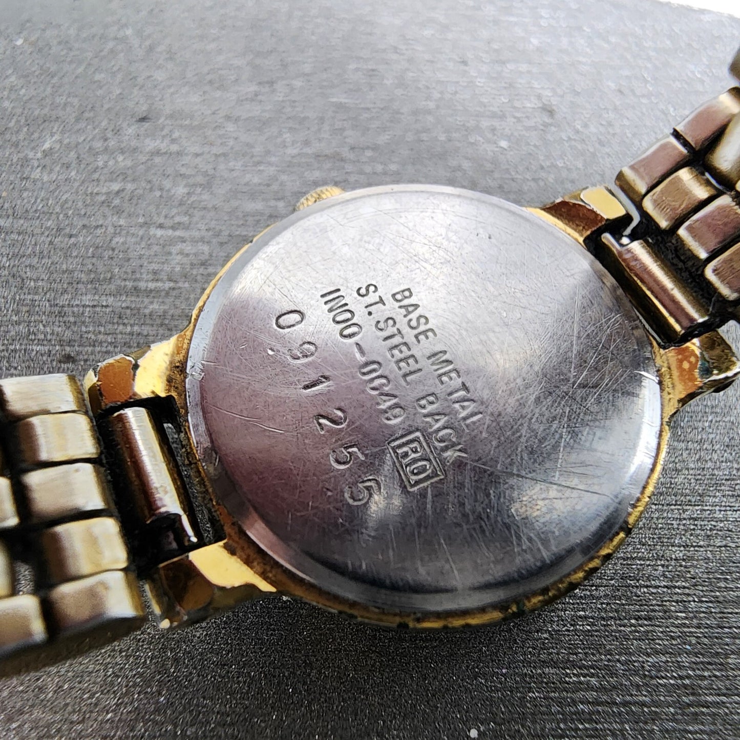 Seiko Watch Women 19mm White Dial Gold Tone Round 1N00-0C49 New Battery