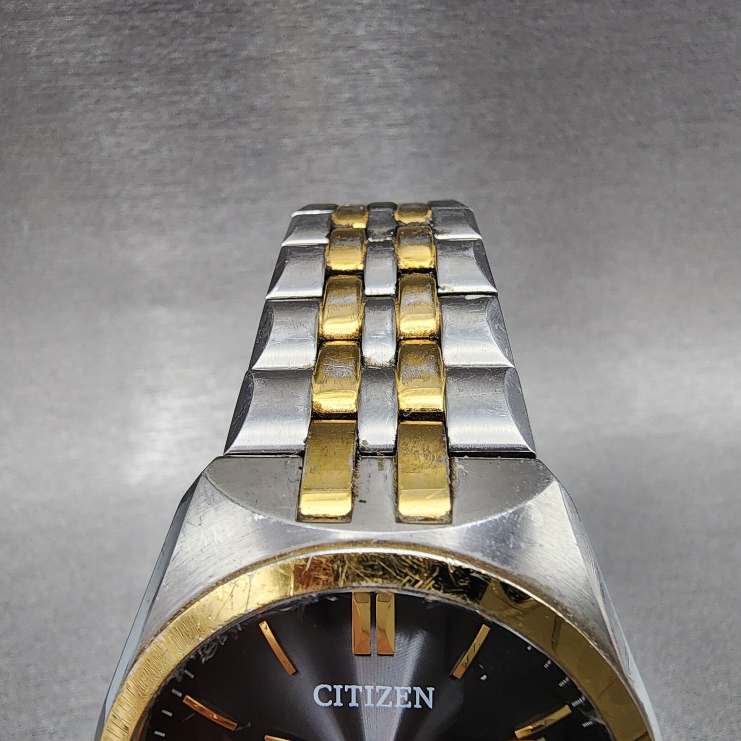 Citizen Eco-Drive Watch Men 40mm Black Dial Two Tone Date E111-000WT-01 Runs