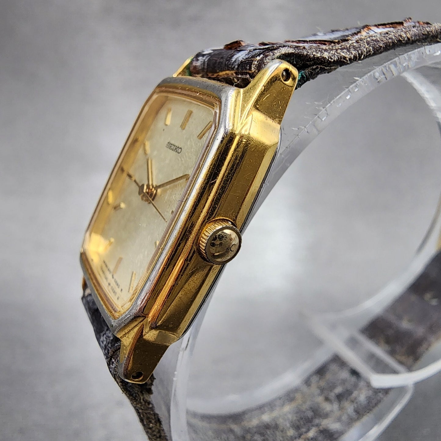 Seiko Tank Watch Women 20mm Champagne Dial Gold Tone 2p21-5220 New Battery