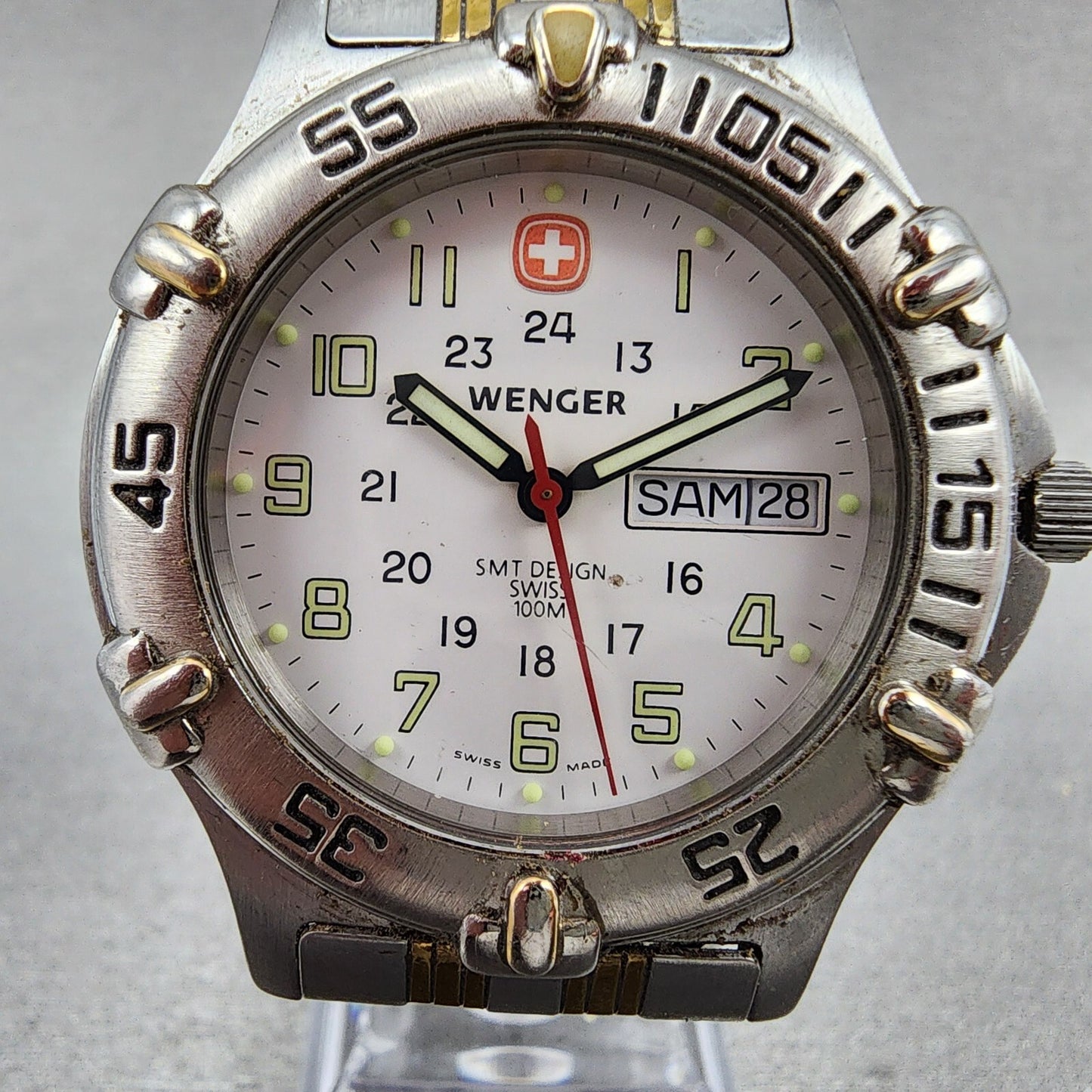 Wenger Dive Watch Men 40mm White Dial Two Tone Date Round SMT Design New Battery