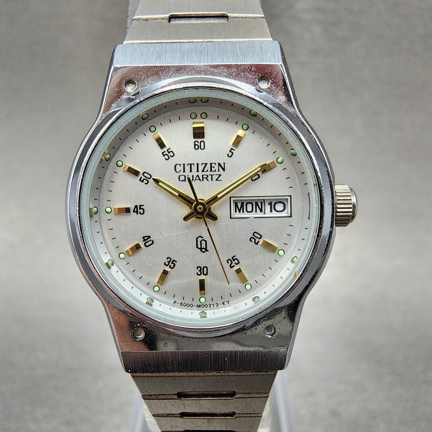 Citizen CQ Watch Women 25mm Silver Dial Silver Tone Daydate 6000-074815 New Batt