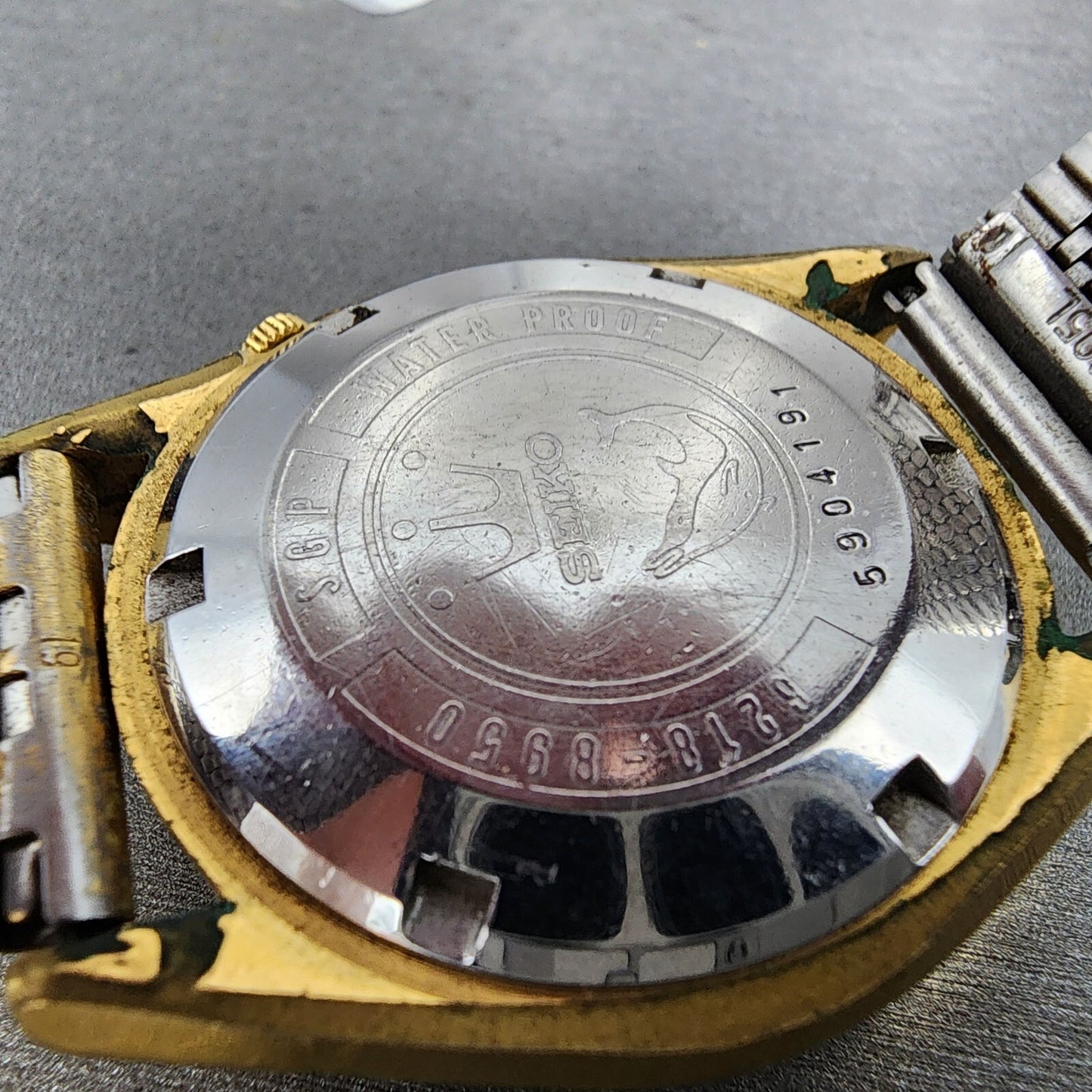 Seiko Seikomatic Watch Men 37mm Silver Dial Gold Tone Daydate 6218-8950 Runs