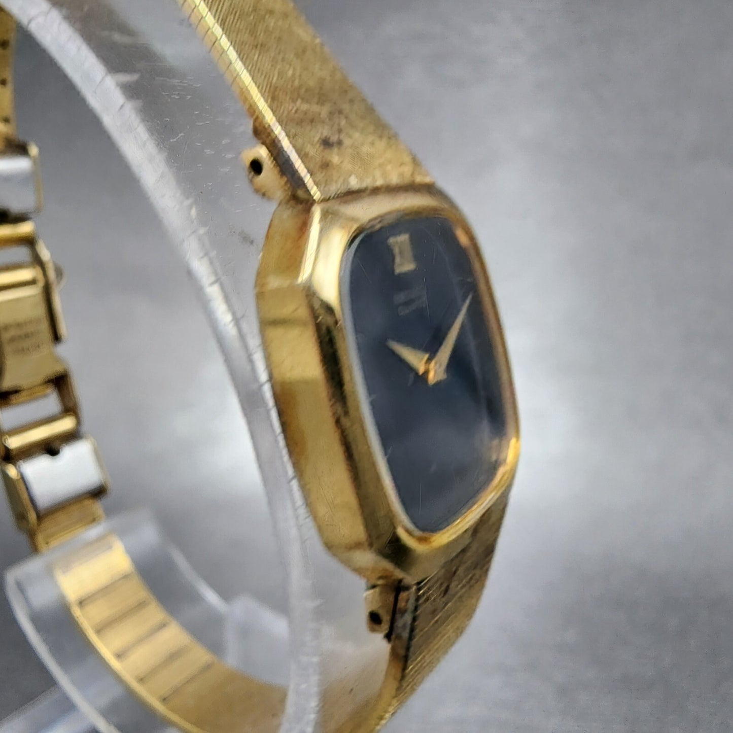Seiko Watch Women 17mm Black Dial Gold Tone Rectangle 1400-8149 New Battery VTG