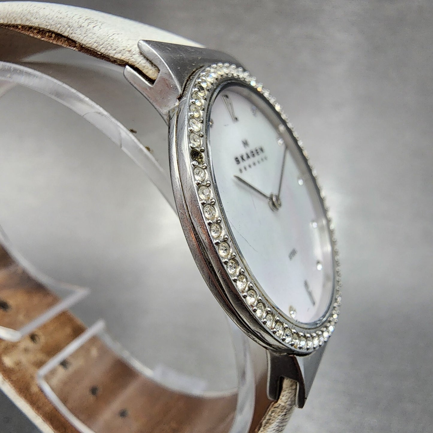 Skagen Steel Watch Women 32mm MOP Dial Silver Tone Round C644LSLW1 New Battery