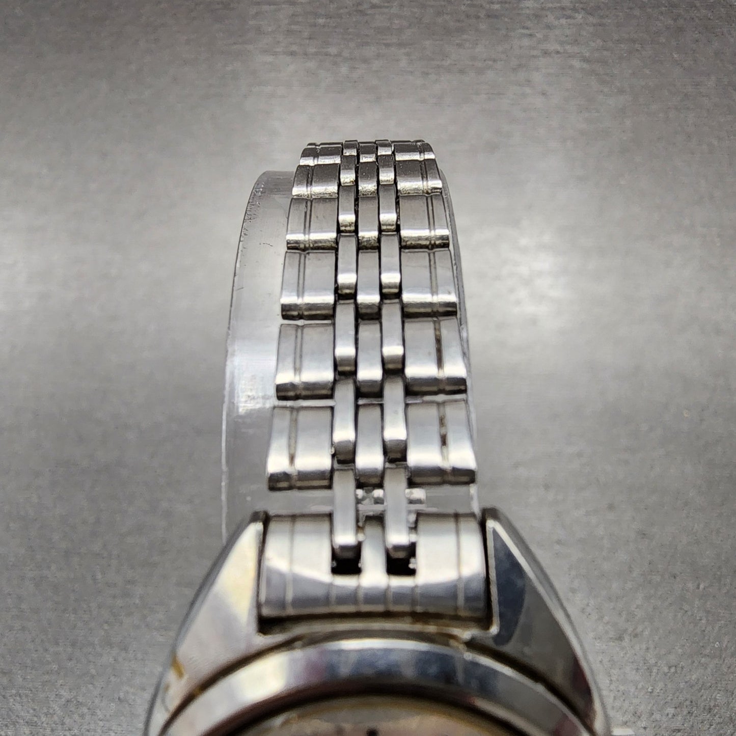 Seiko Automatic Watch Women 25mm Silver Dial Silver Tone Date 2205-0420 Runs