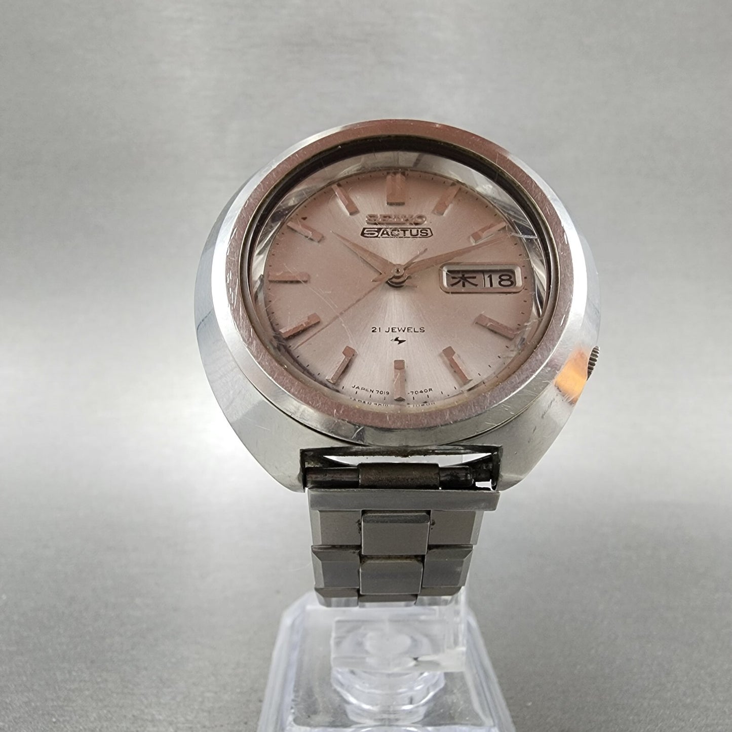 Seiko 5 Actus Watch Men 41mm Silver Dial Silver Tone Daydate 7019-7020 Runs