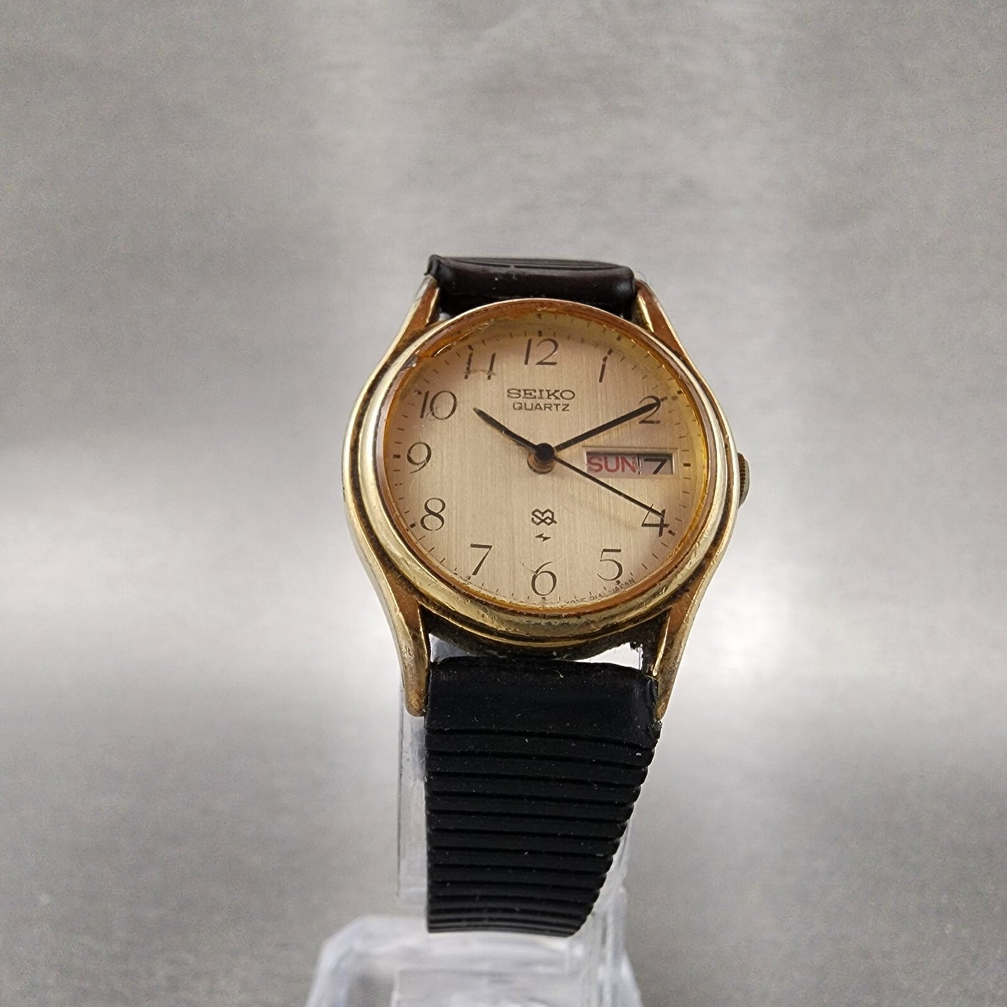 VTG Seiko SQ Watch Women 23mm Champagne Dial Gold Tone Daydate Round New Battery