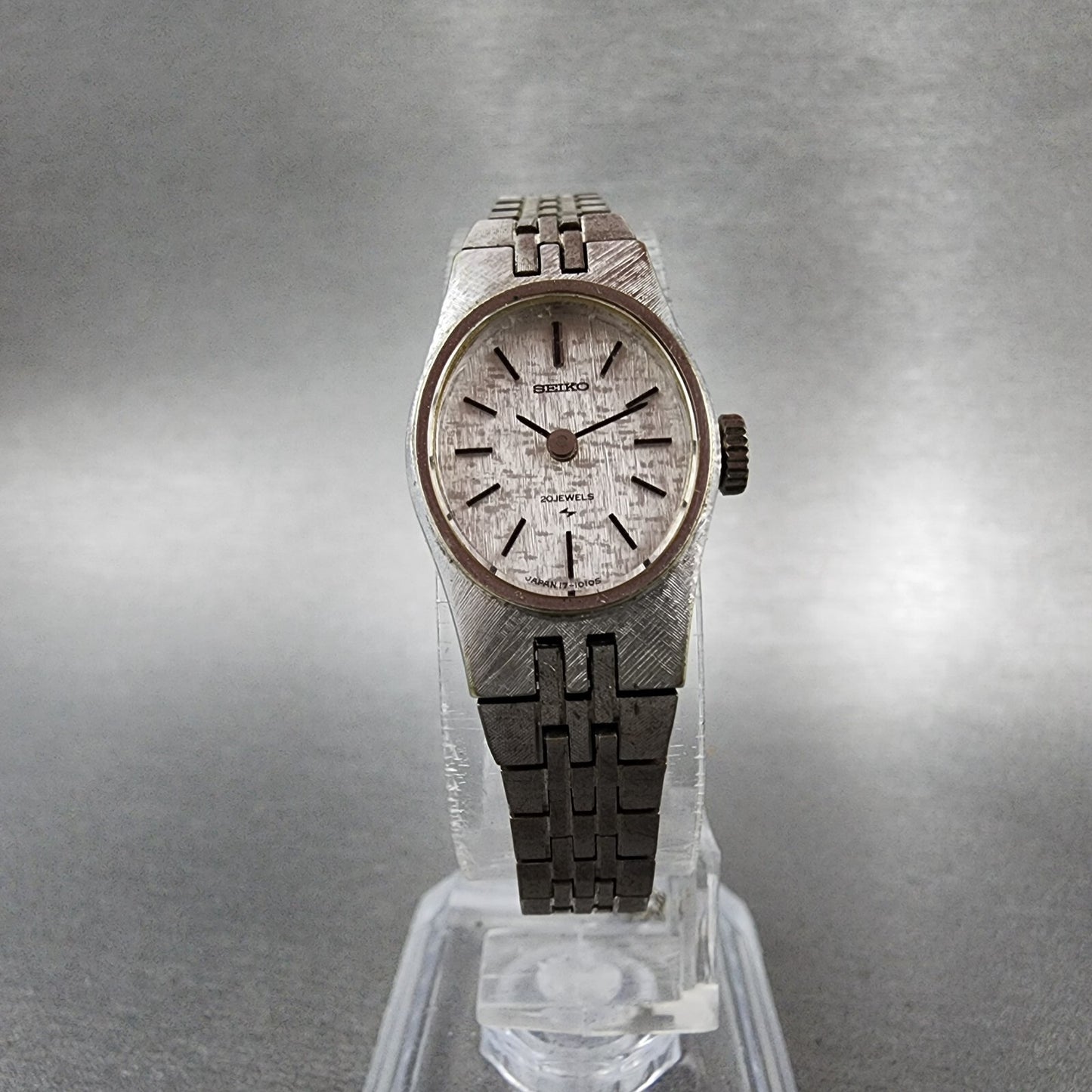 Seiko Watch Women 17mm Silver Dial Silver Tone Manual Oval 17-7230 Runs