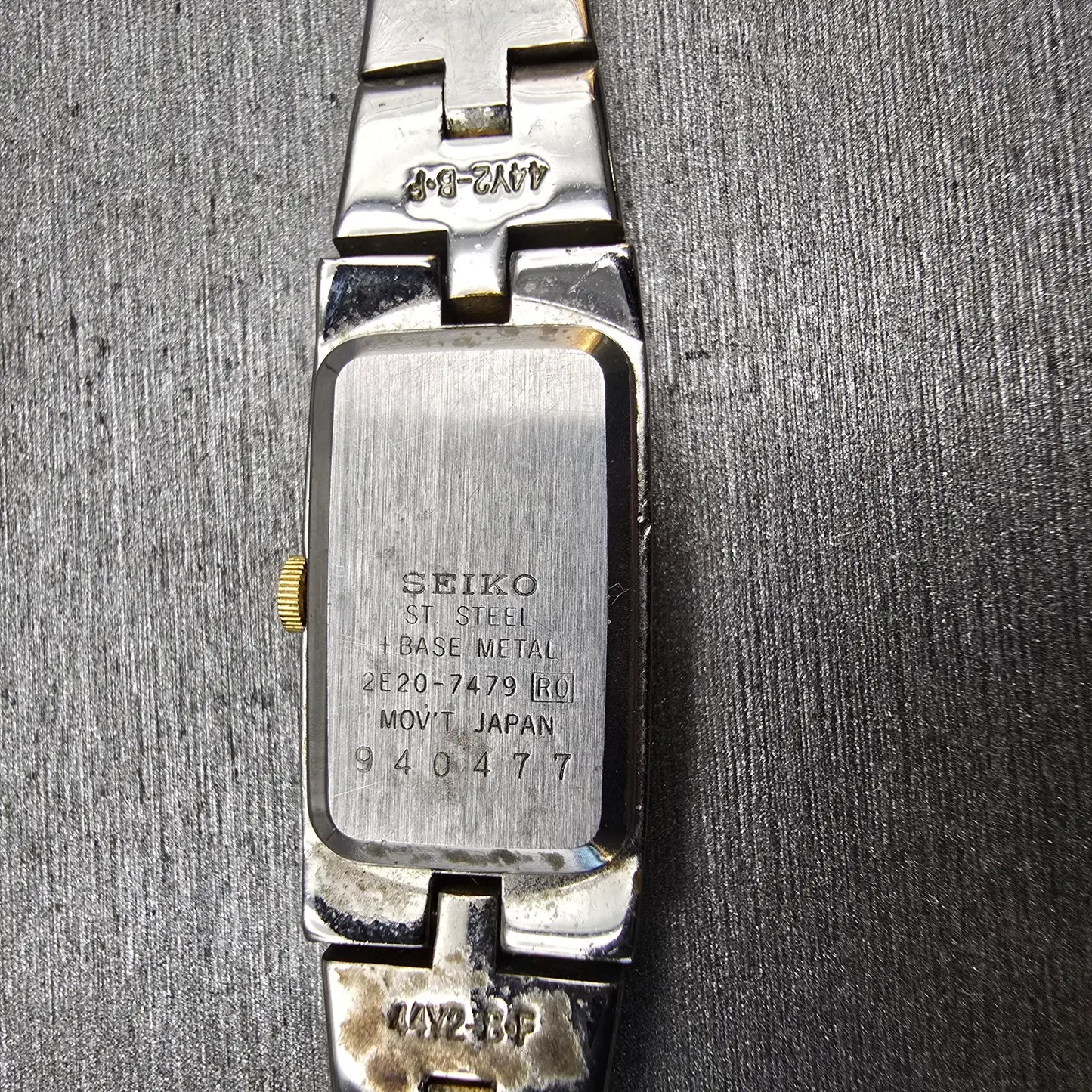 Seiko Tank Watch Women 13mm White Dial Two Tone Rectangle 2E20-7479 New Battery10
