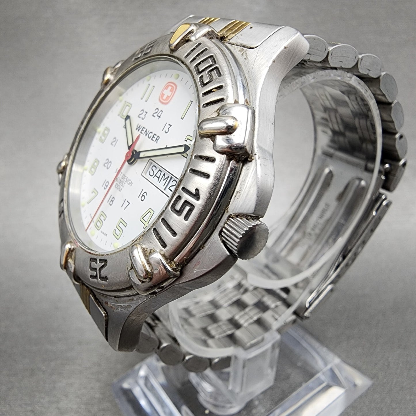 Wenger Dive Watch Men 40mm White Dial Two Tone Date Round SMT Design New Battery