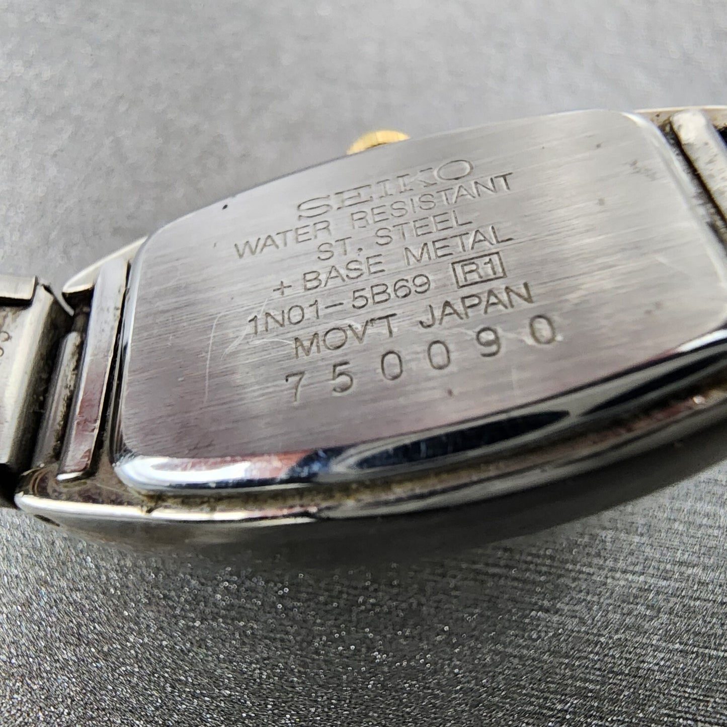 VTG Seiko Watch Women 16mm Cream Dial Silver Tone Rectangle 1N01-5B69 New Batt