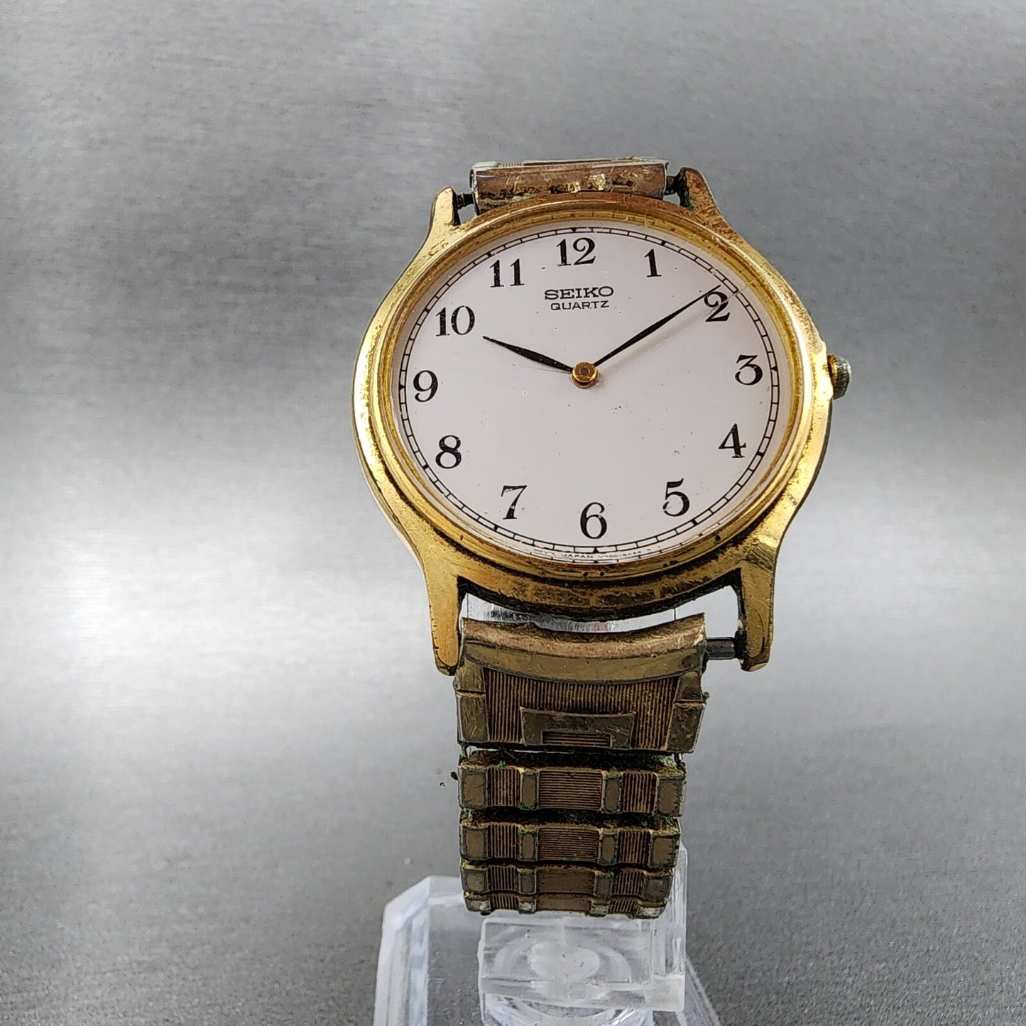 Seiko Watch Men 34mm White Dial Gold Tone Round V700-8a10 New Battery