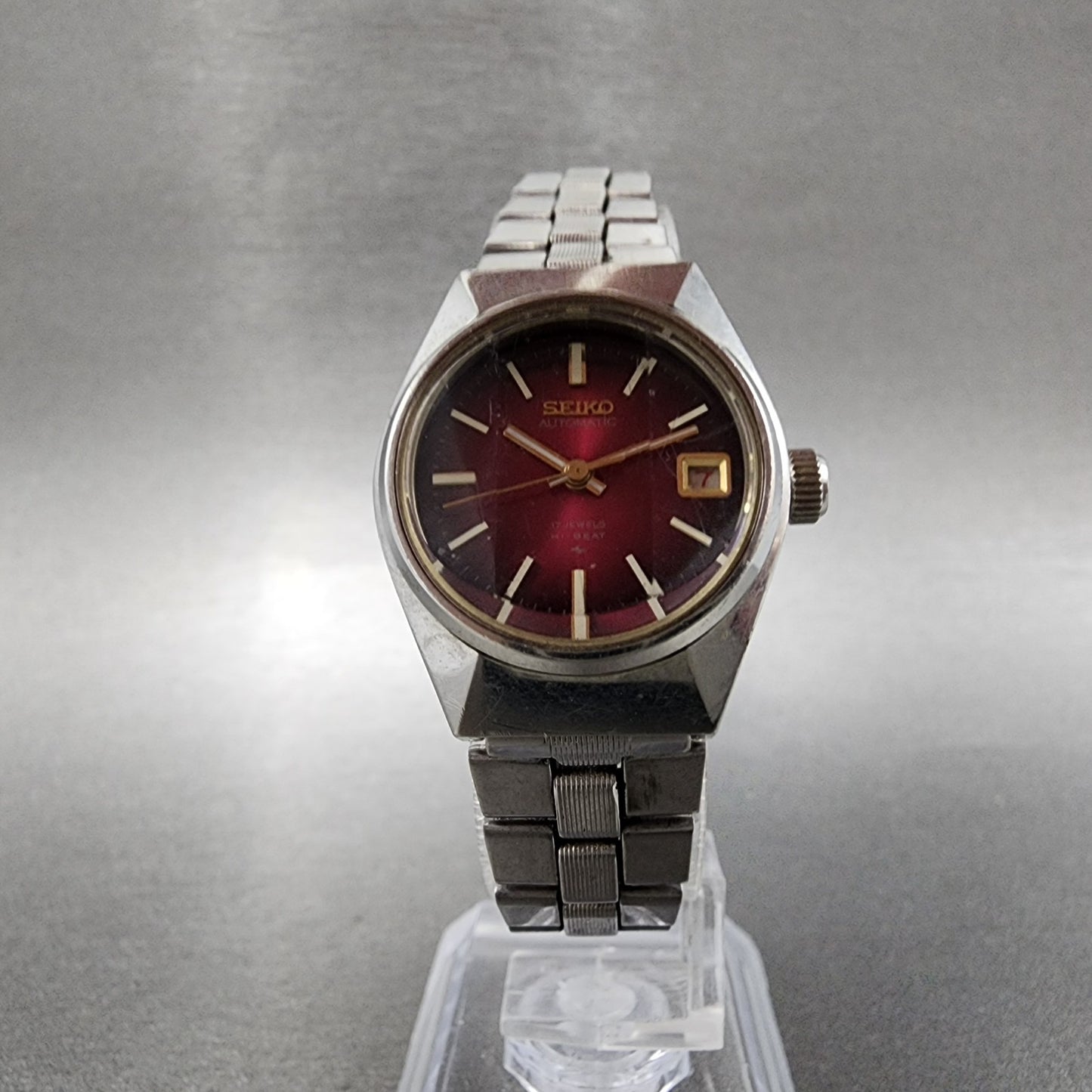 Seiko Automatic Watch Women 24mm Red Dial Silver Tone Date 2205-0679 Runs