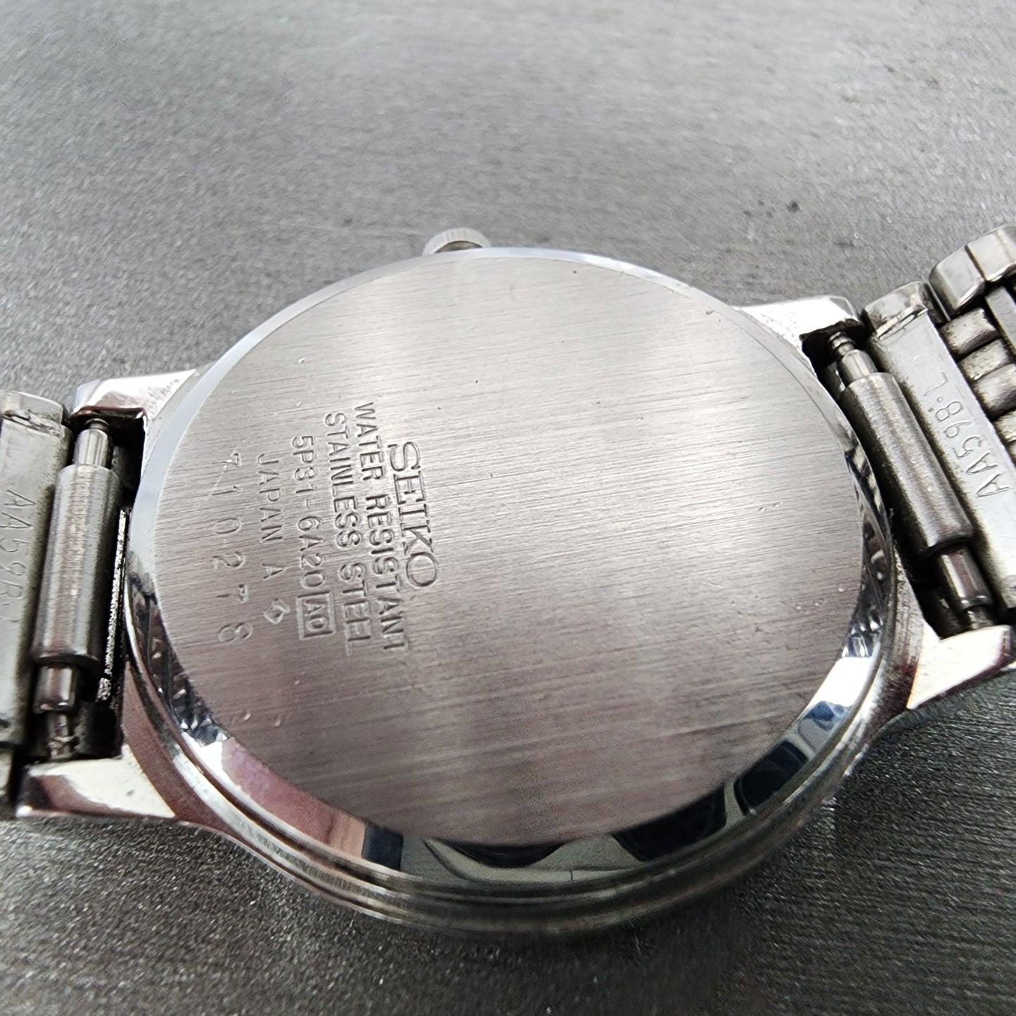 Seiko Watch Men 31mm Silver Dial Silver Tone Round 5p31-6a20 New Battery