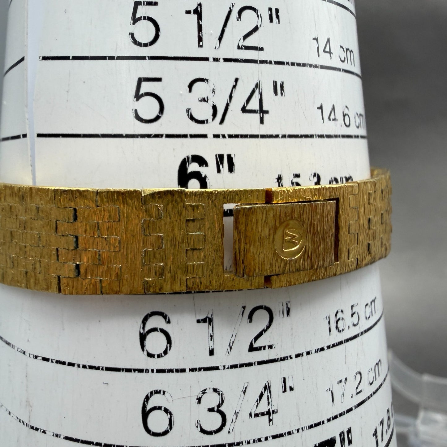 Nivada Monalisa Watch Women 24mm Gold Dial Gold Tone Date manual Wind Runs VTG10