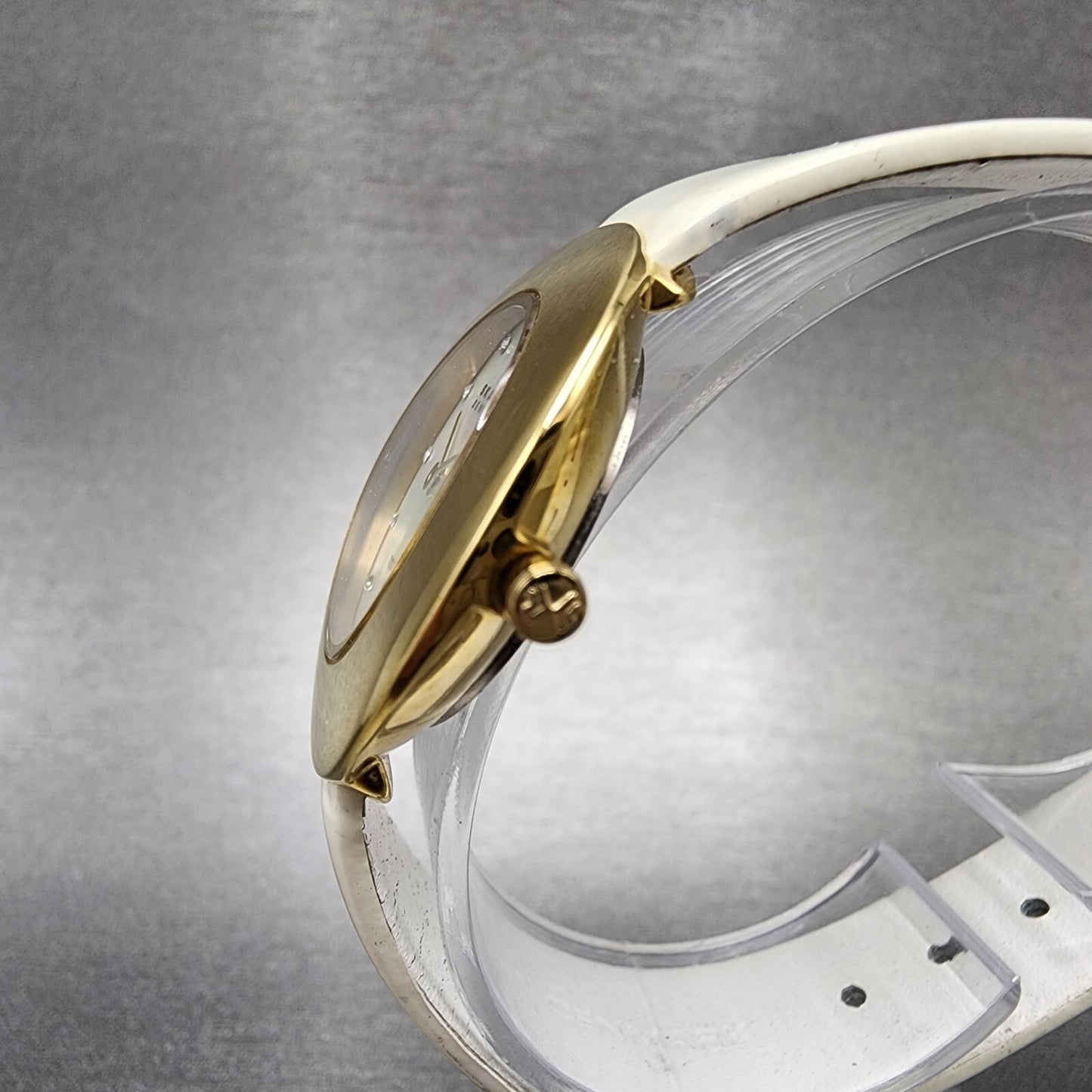 Skagen Watch Women 31mm MOP Dial Gold Tone Titanium Round 569STGLW New Battery