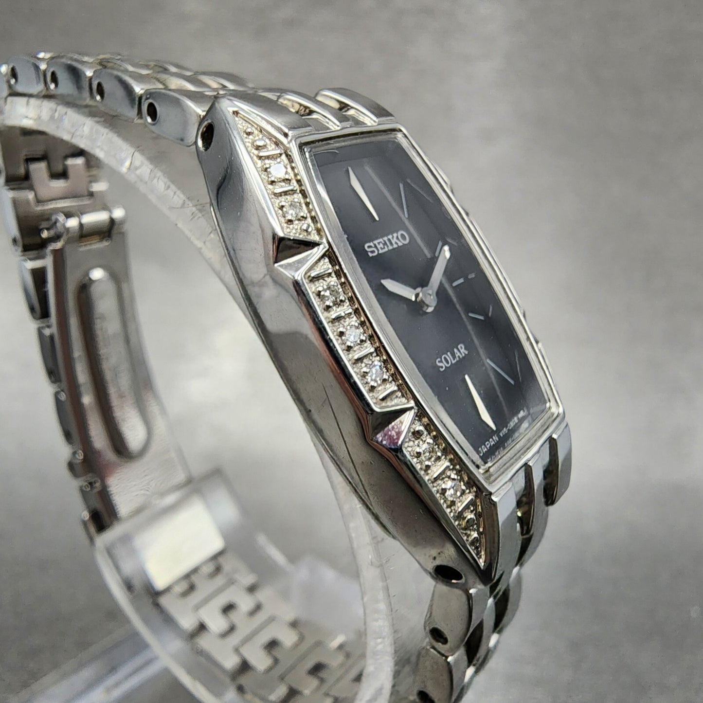 Seiko Solar Tank Watch Women 18mm Black Dial Silver Tone V115-0an0 Runs