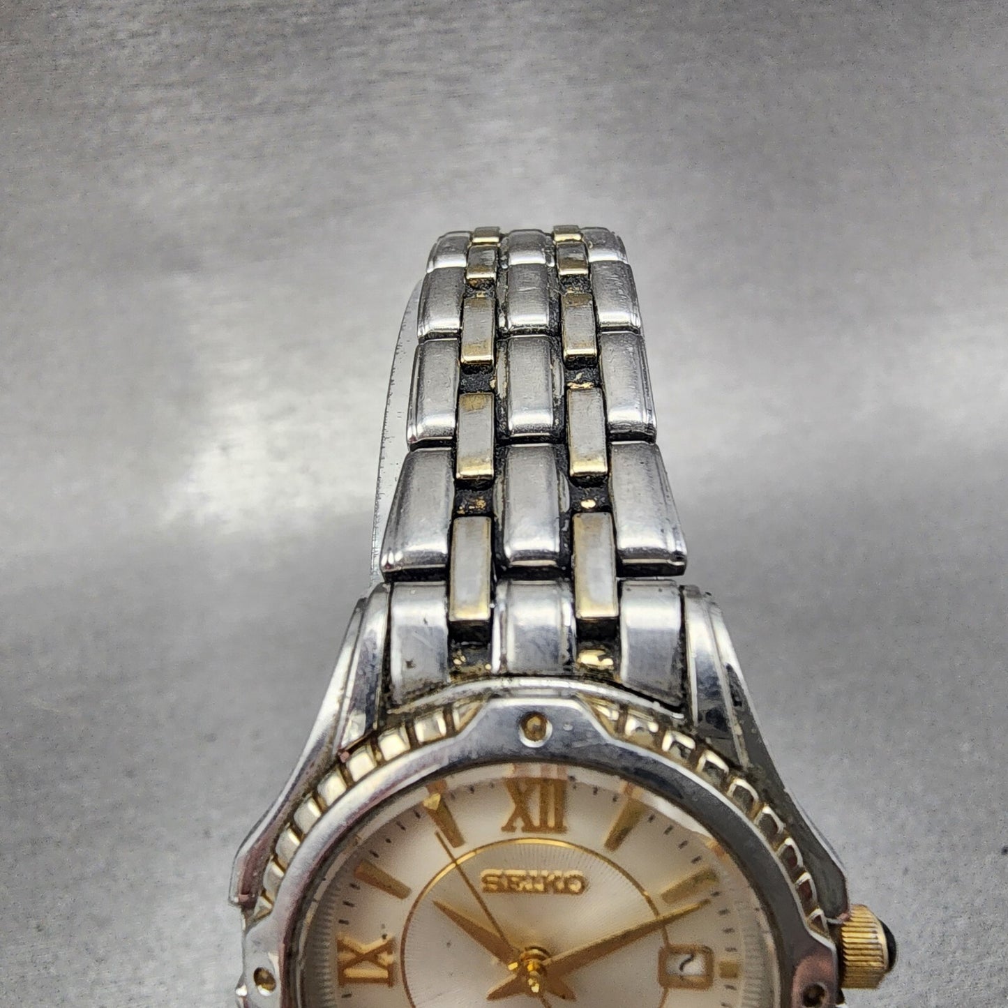 Seiko Watch Women 28mm White Dial Two Tone Date Round 7N82-0GE0 New Battery