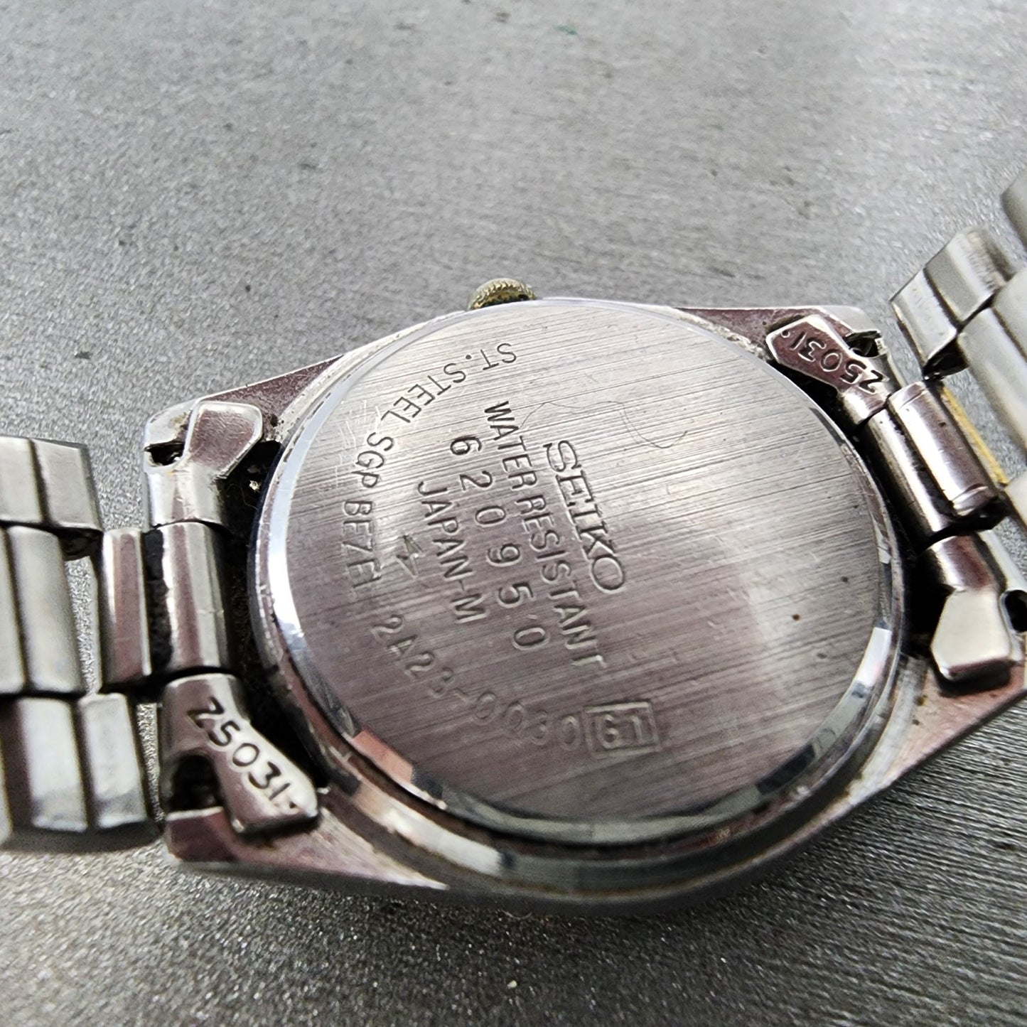 Seiko SQ Watch Women 24mm Champagne Dial Two Tone Daydate 2a23-0030 New Battery