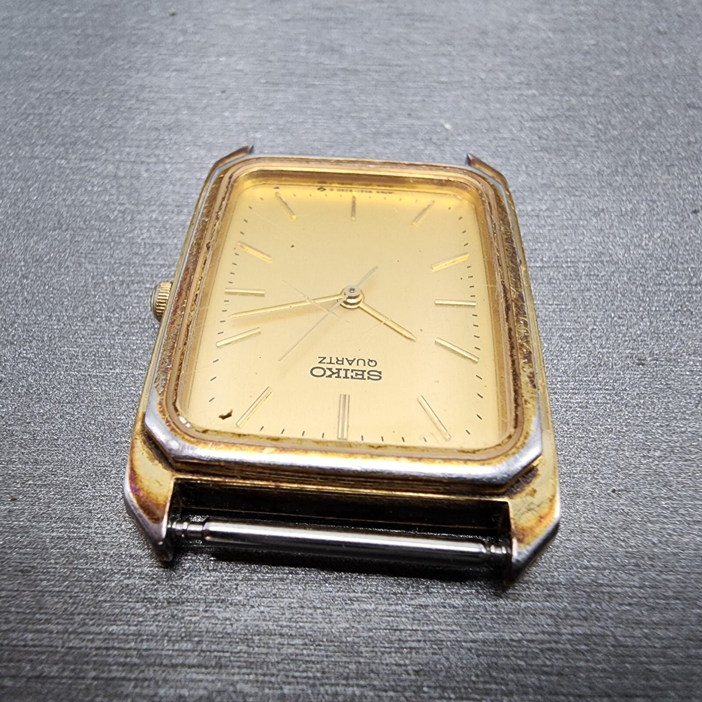 Seiko Tank Watch Men 25mm Champagne Dial Gold Tone Rectangle 9021-5010 New Batt