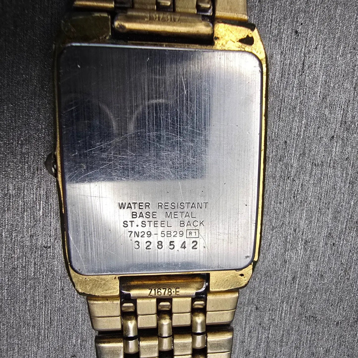 Seiko Tank Watch Men 27mm Black Dial Gold Tone Date Rectangle 7N29-5B29 New Batt10