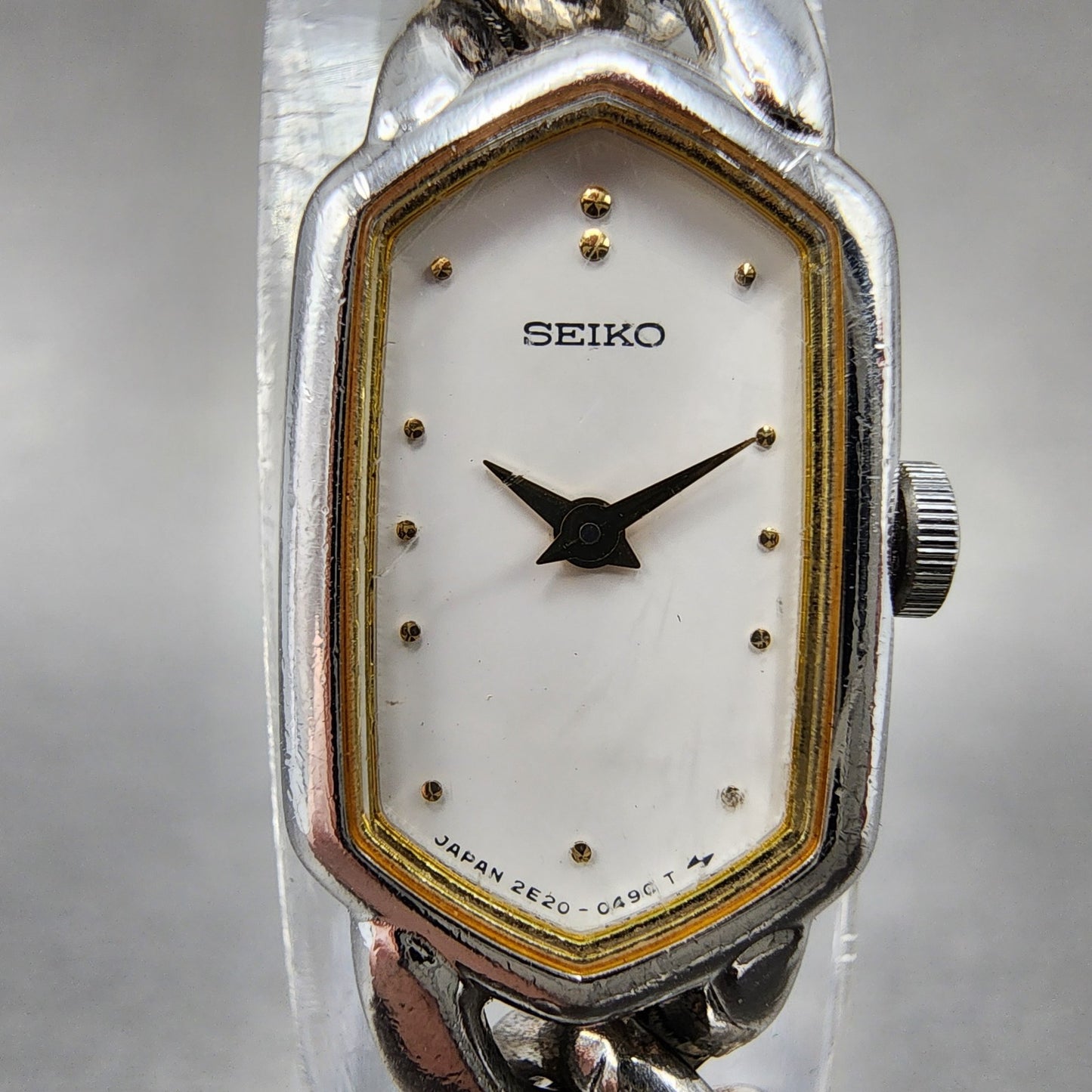 Seiko Watch Women 13mm White Dial Silver Tone 2e20-5360 New Battery